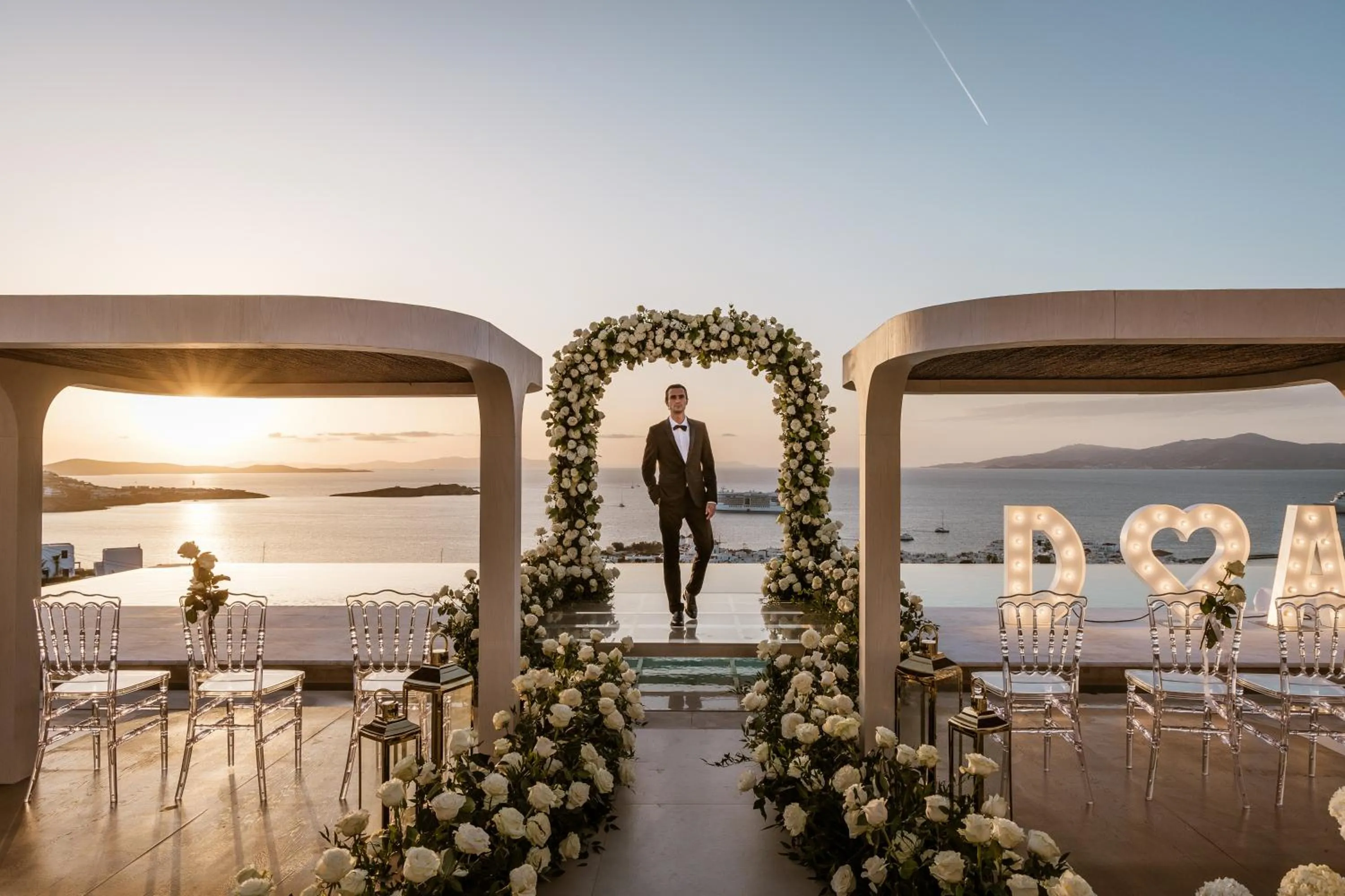 People in Lovia Mykonos