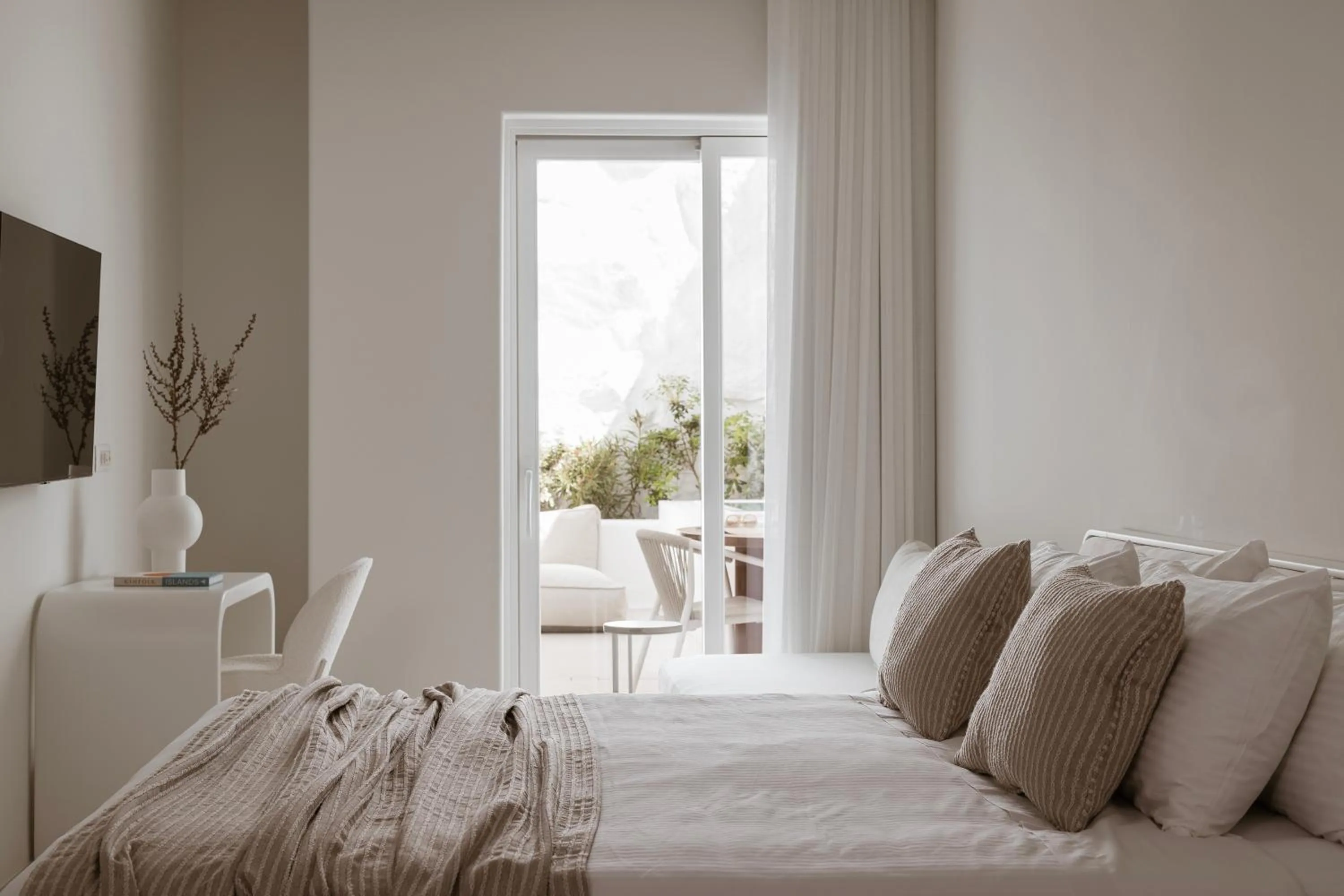 Bed in Lovia Mykonos