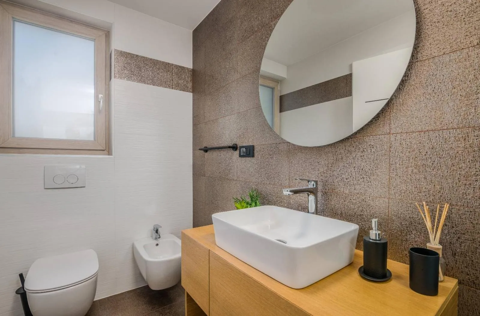 Bathroom in Villa Njivice Apartment Ema