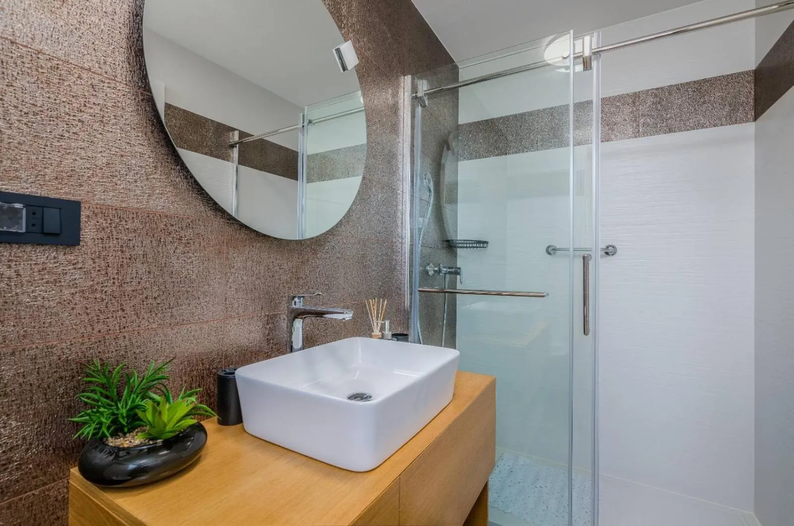 Bathroom in Villa Njivice Apartment Ema