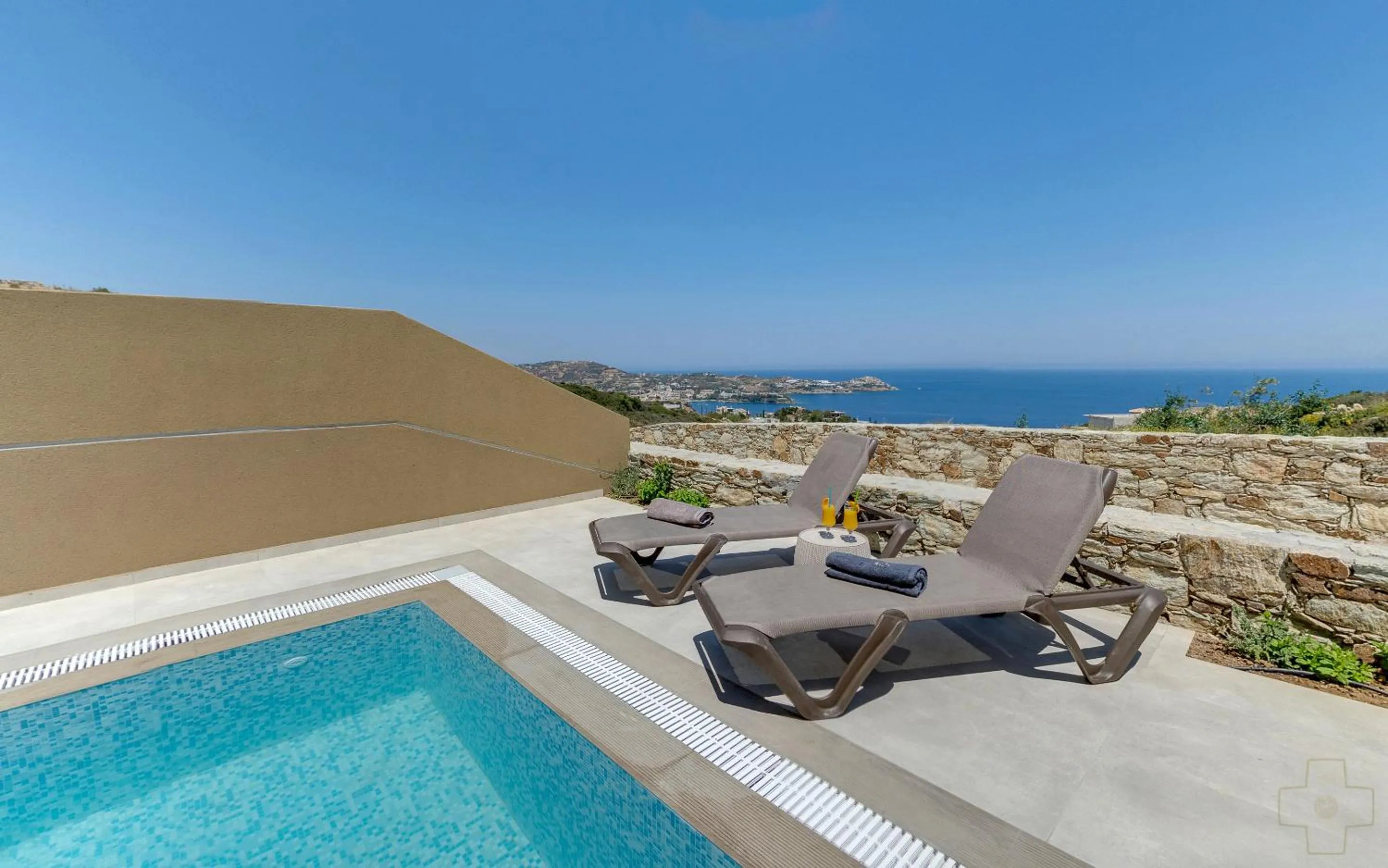 Spiros-Soula Thematic Suites