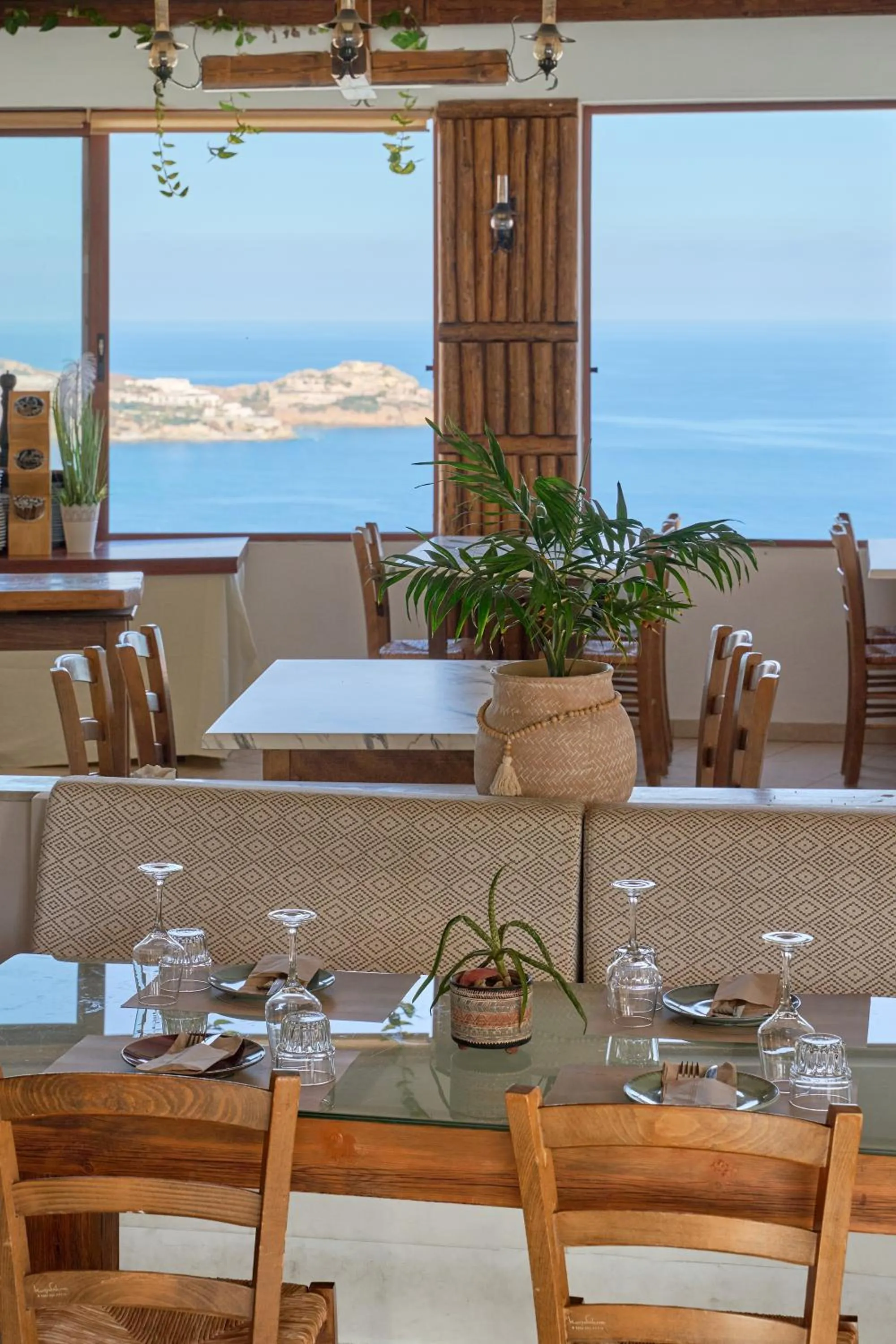 Spiros-Soula Thematic Suites