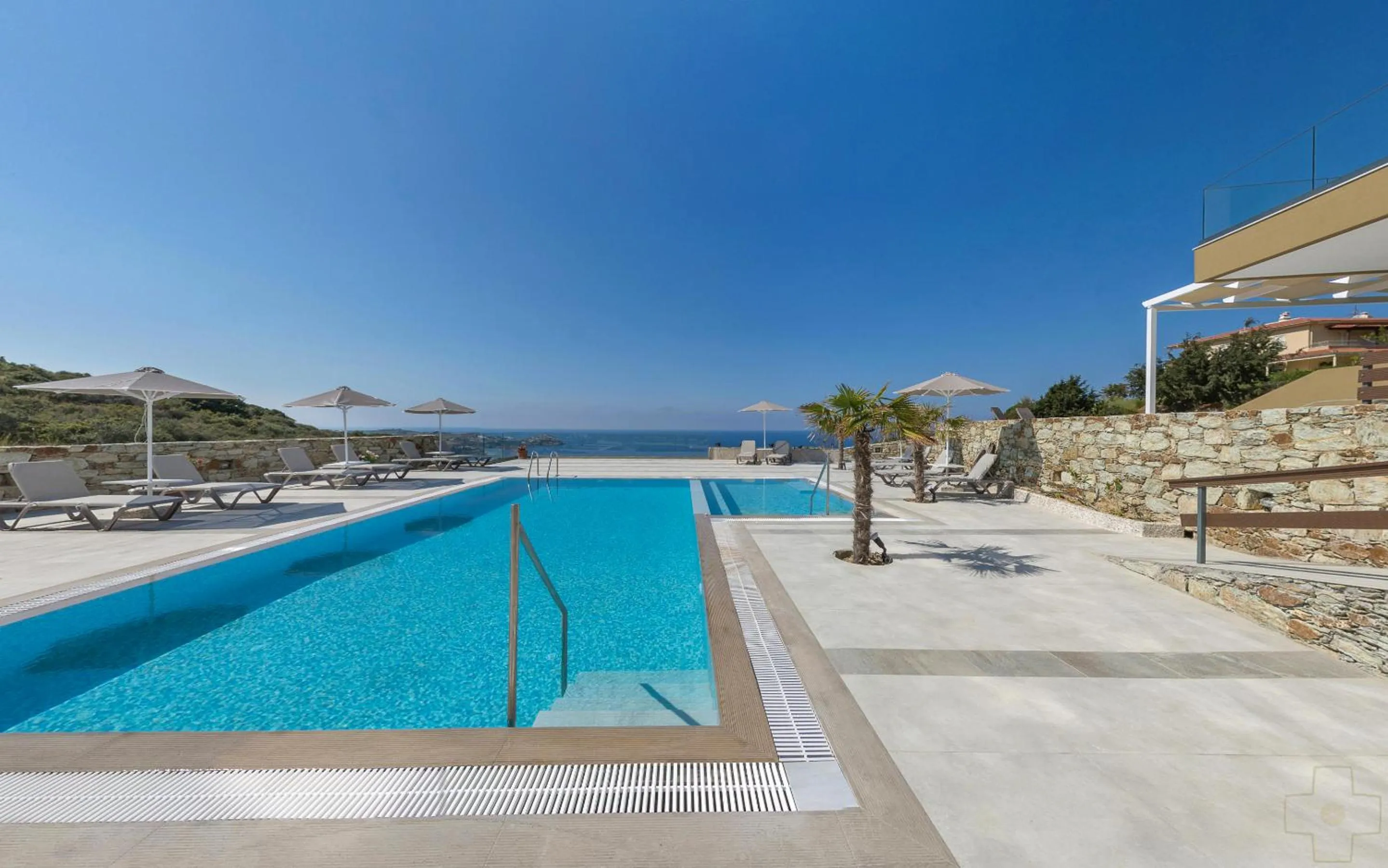 Spiros-Soula Thematic Suites