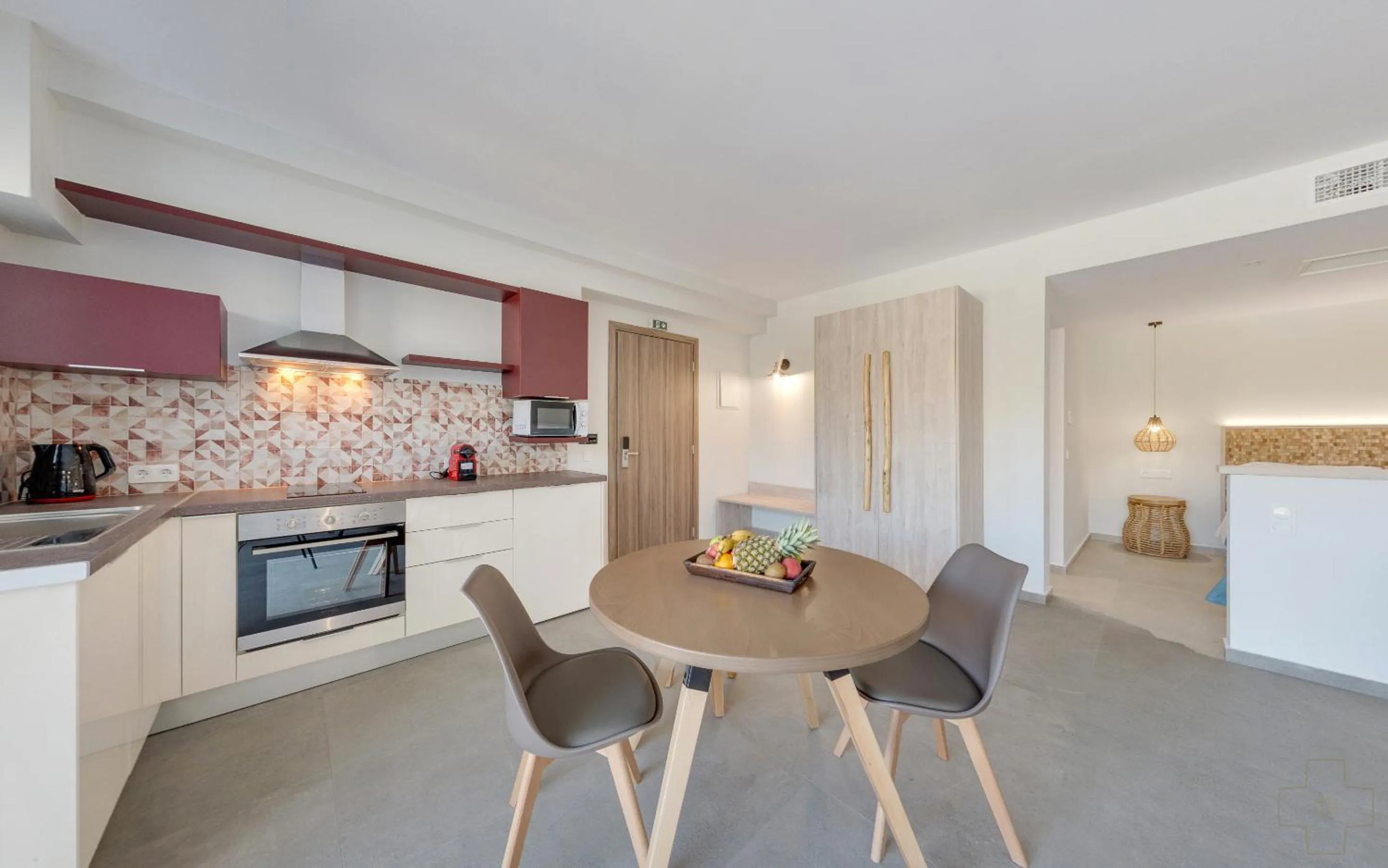 Spiros-Soula Thematic Suites