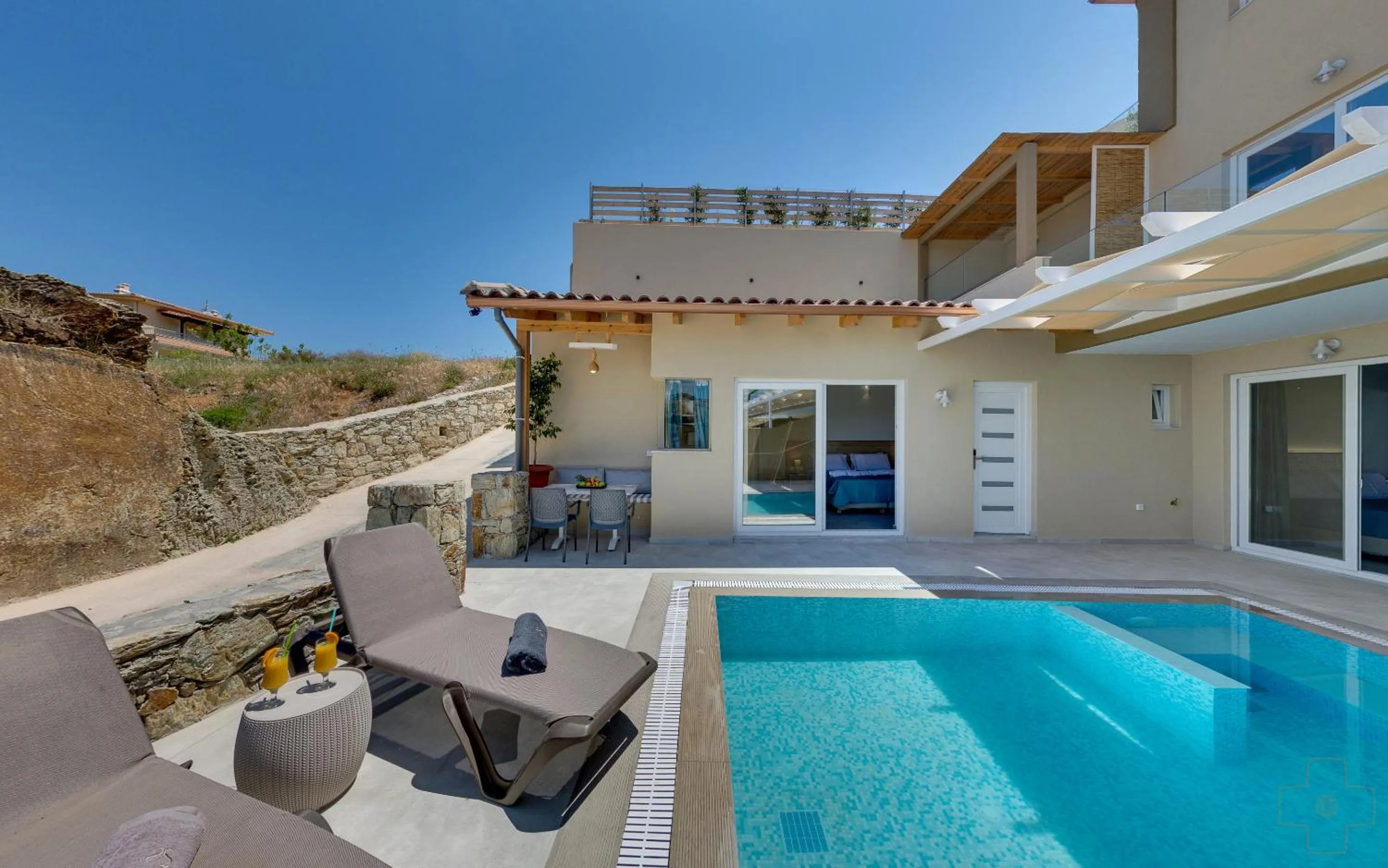 Spiros-Soula Thematic Suites