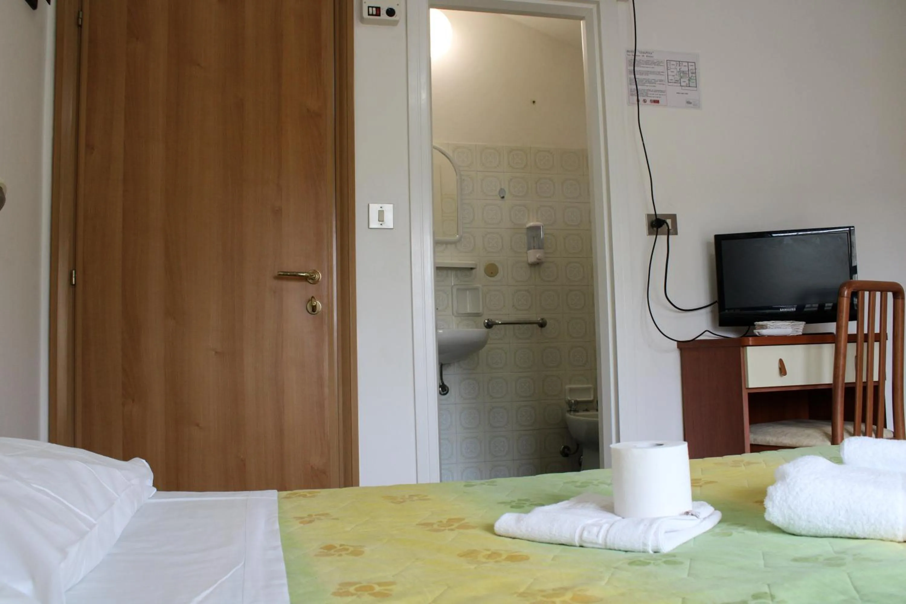 TV and multimedia, Bed in Hotel Gialpina