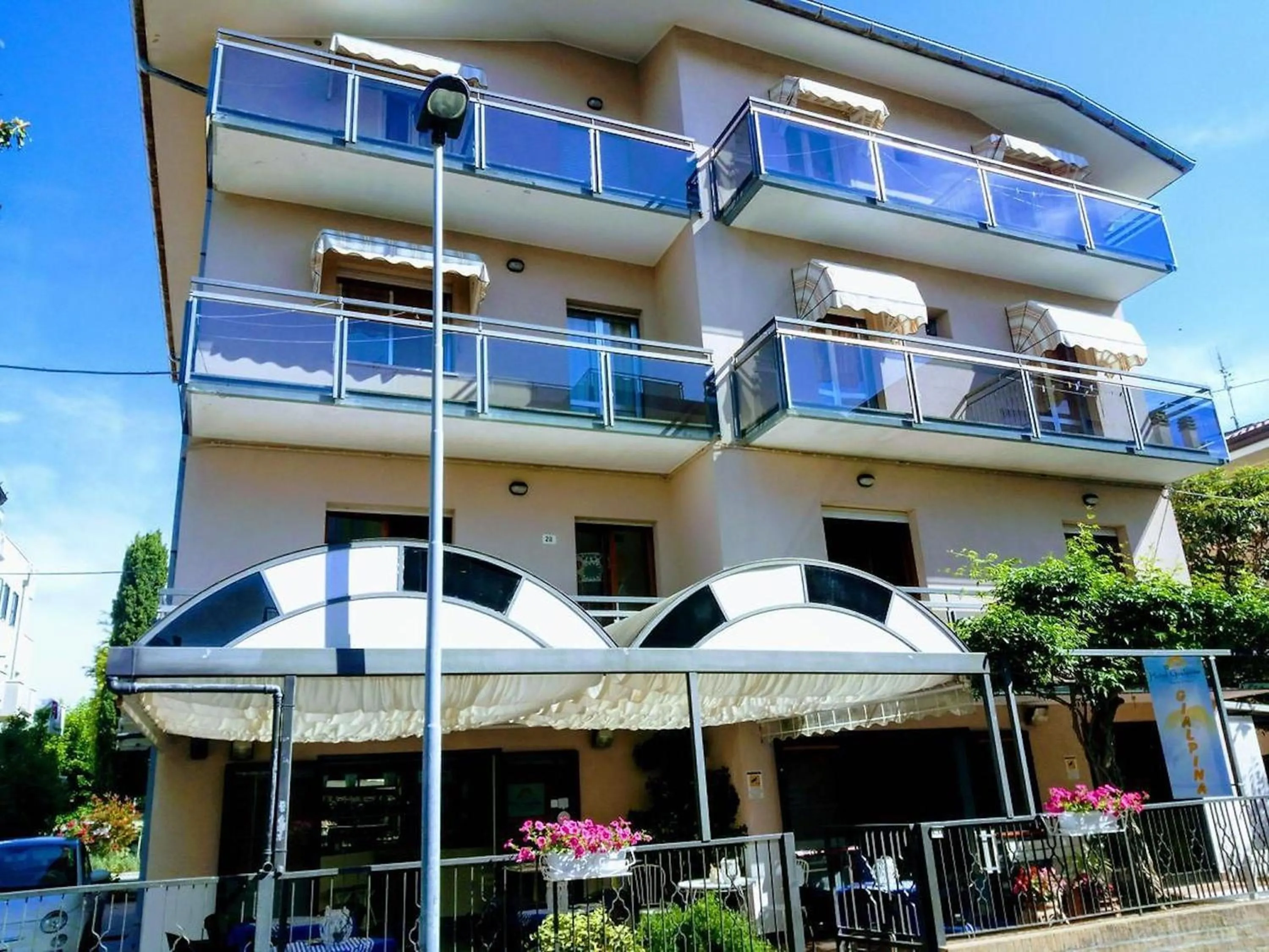 Facade/entrance in Hotel Gialpina