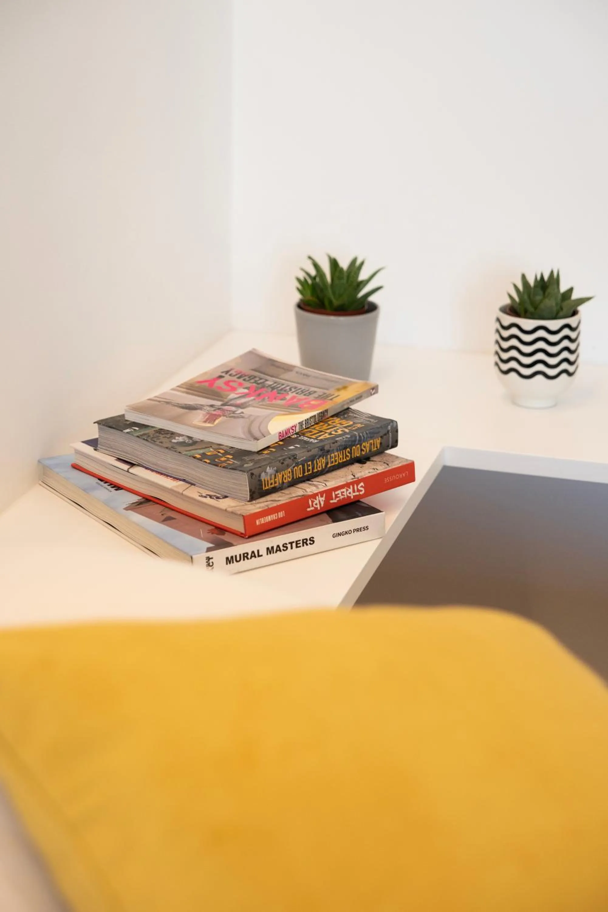 Seating area in Marina Gardens Boutique&Suites