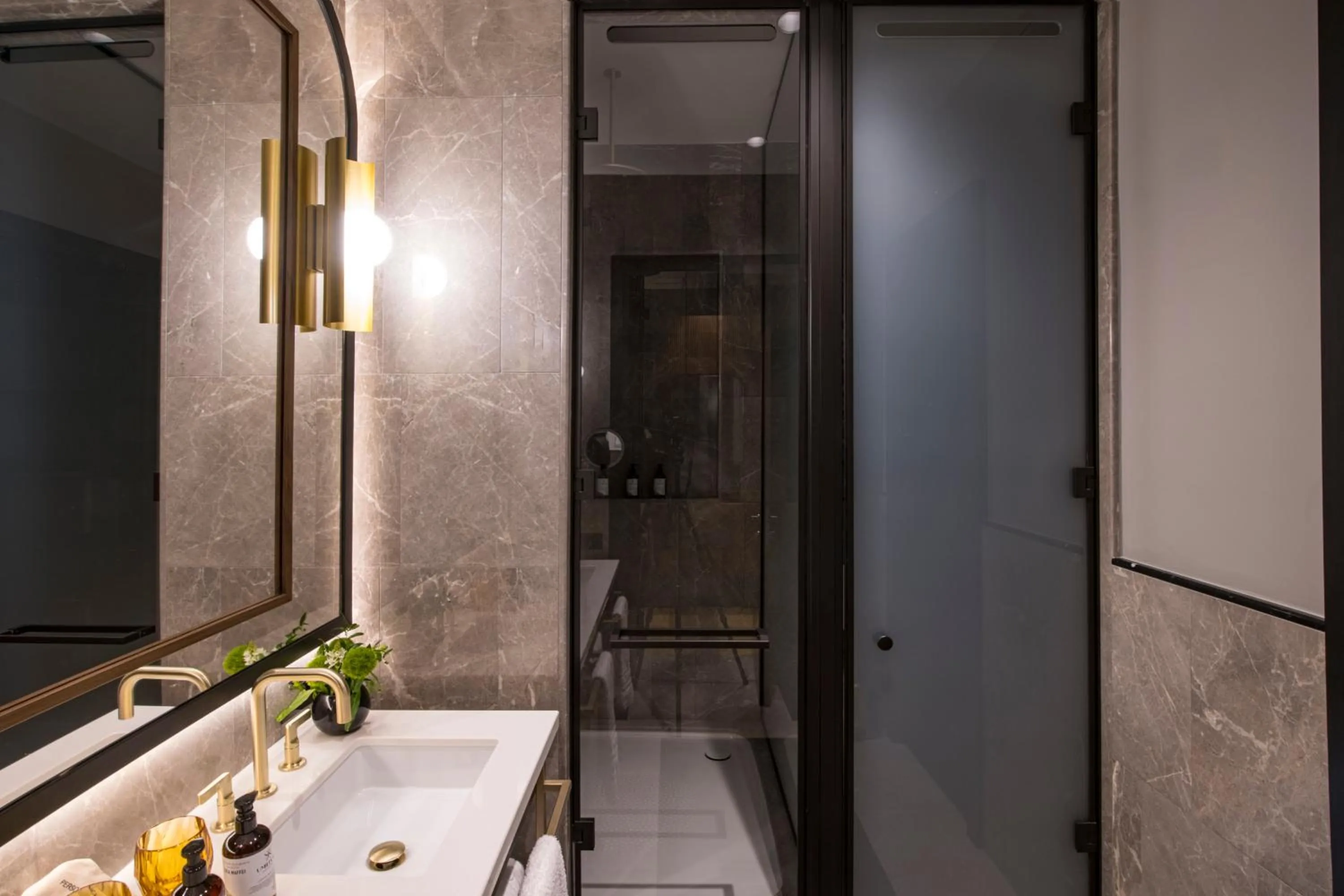 Bathroom in Umiltà 36