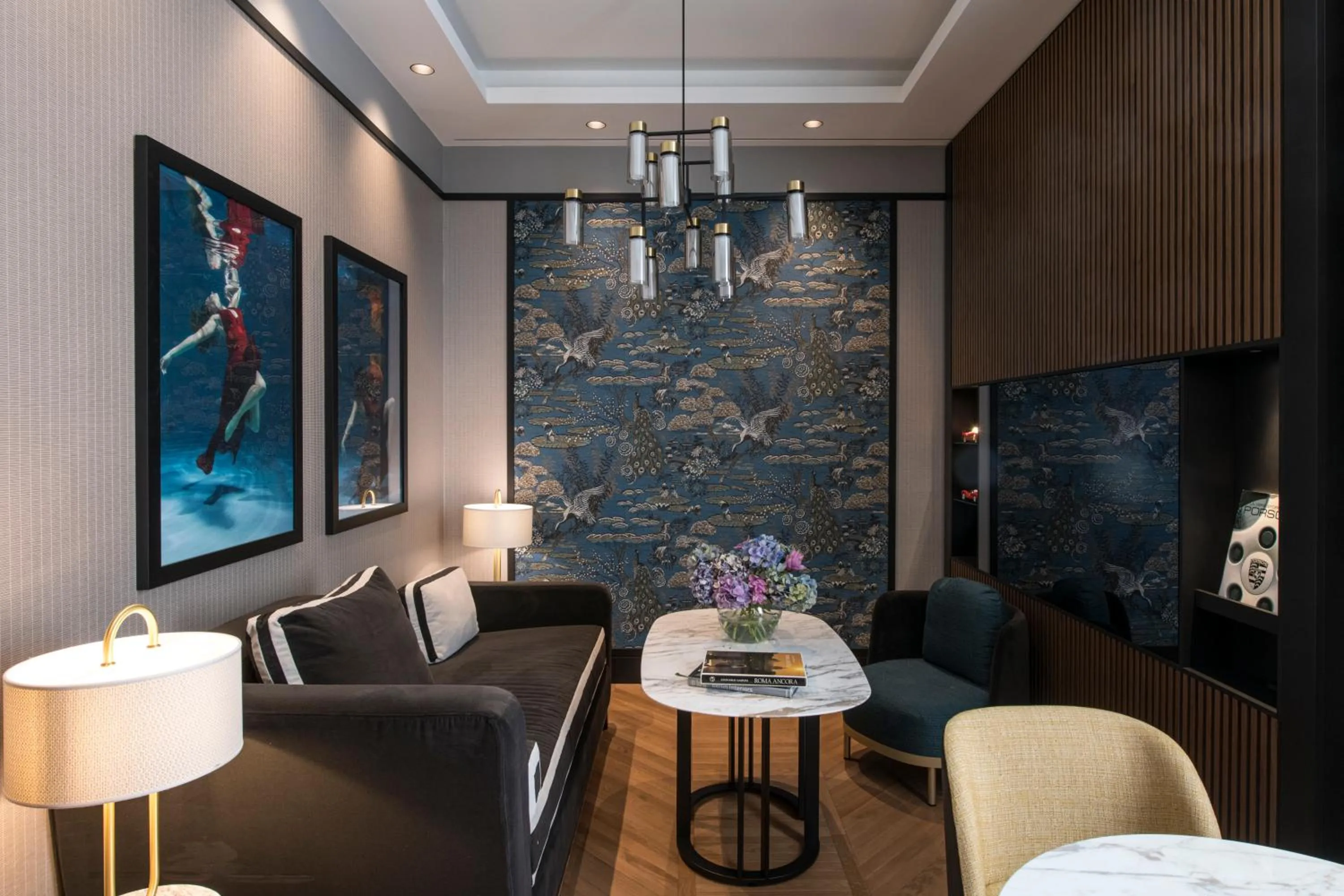 Seating area in Umiltà 36