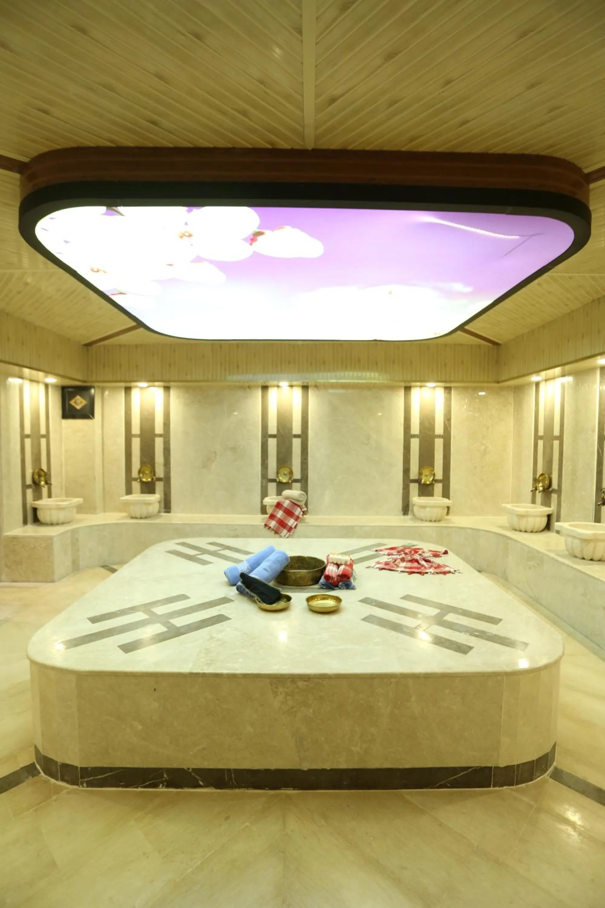 Bed in Life Corner Hotel