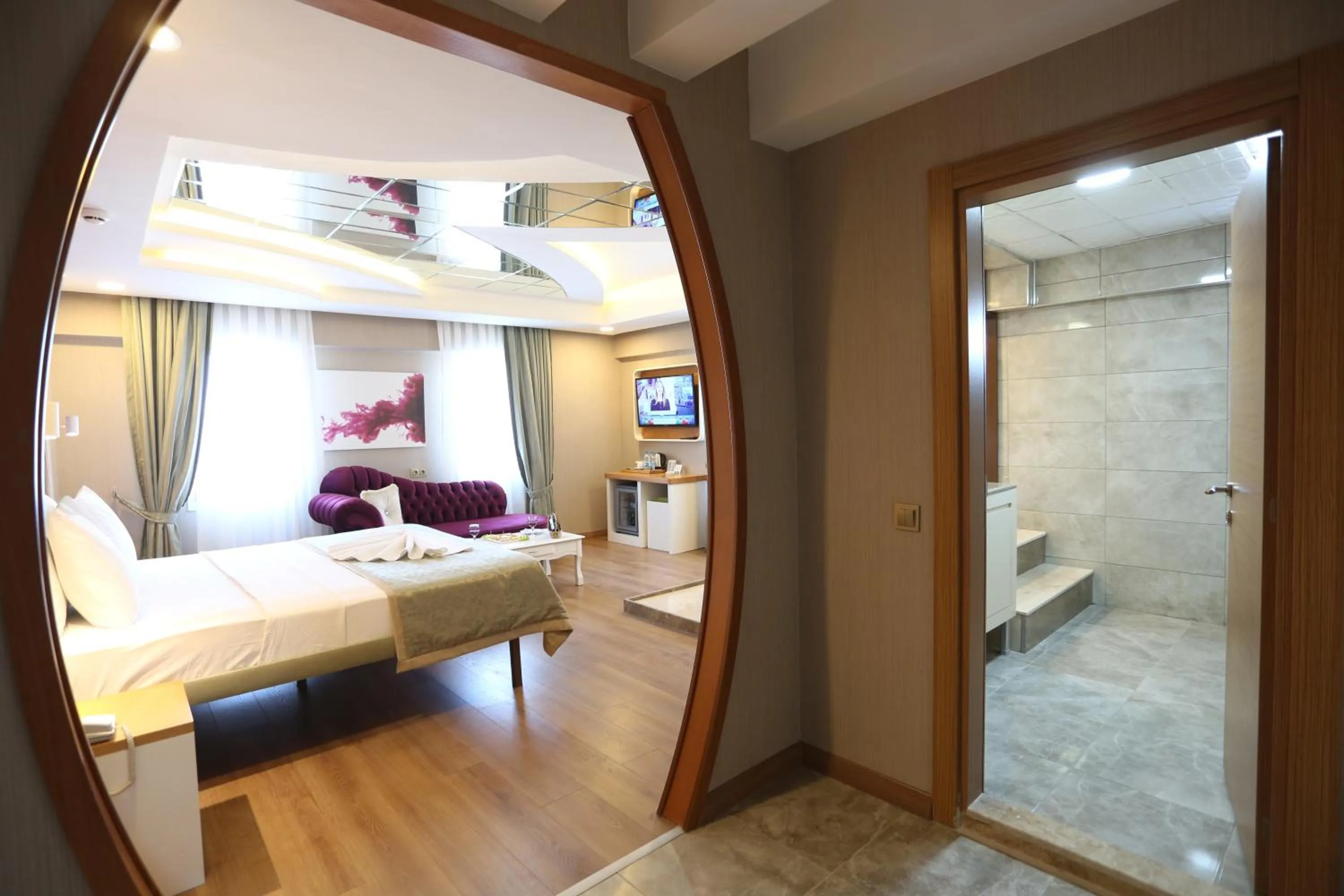 Bed in Life Corner Hotel