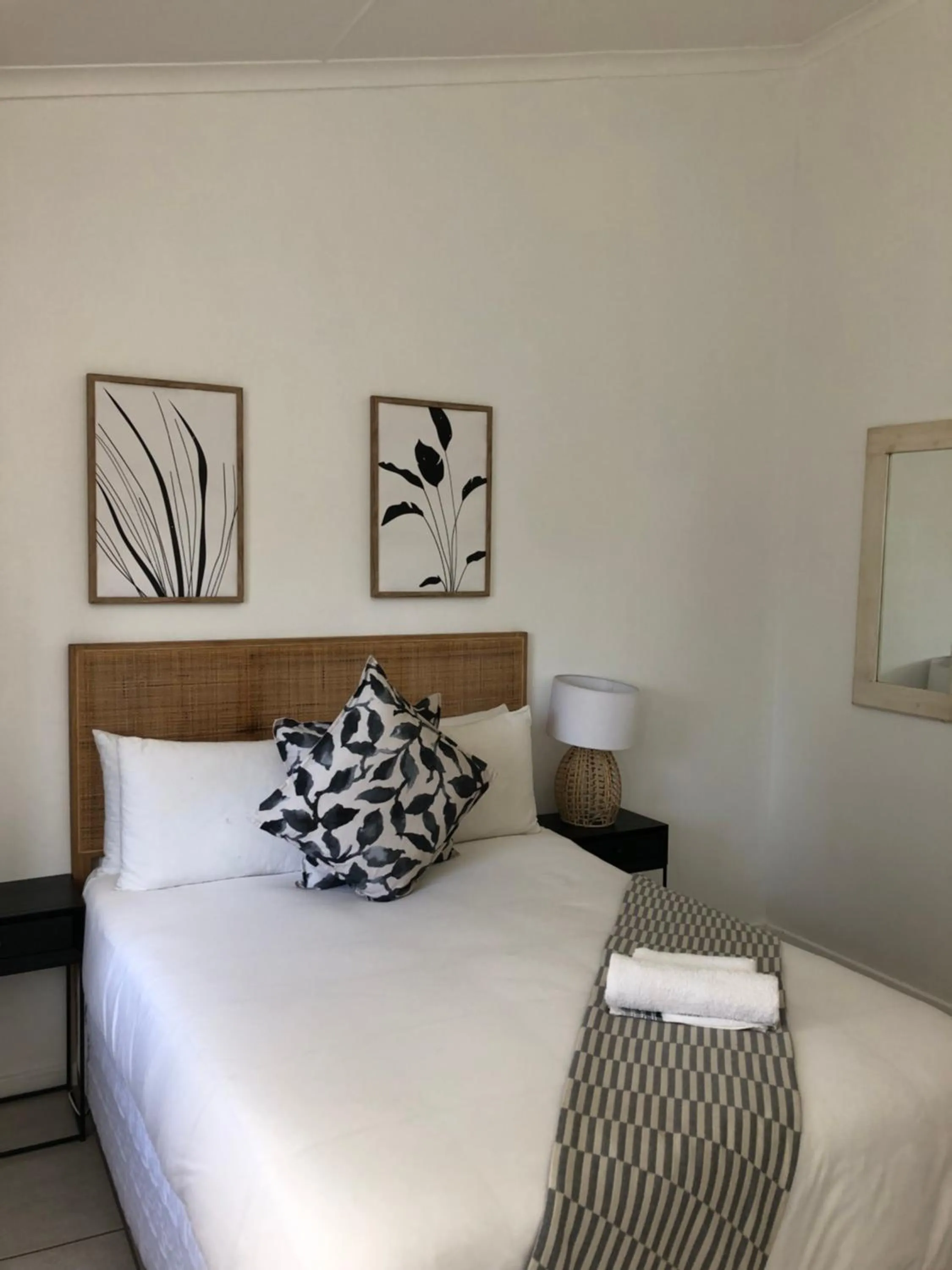 Bed in Bluebanana Lodge