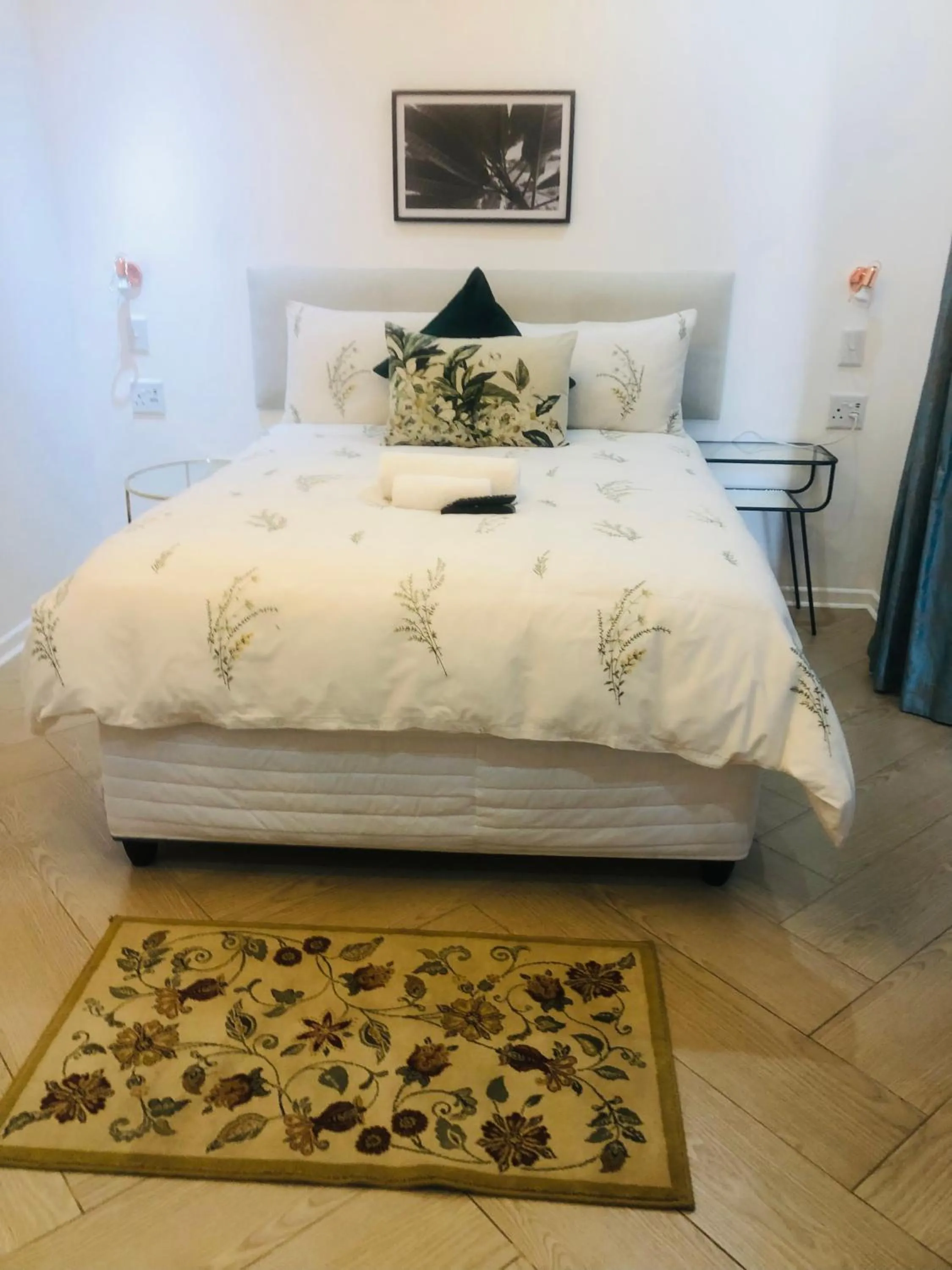 Bed in Bluebanana Lodge