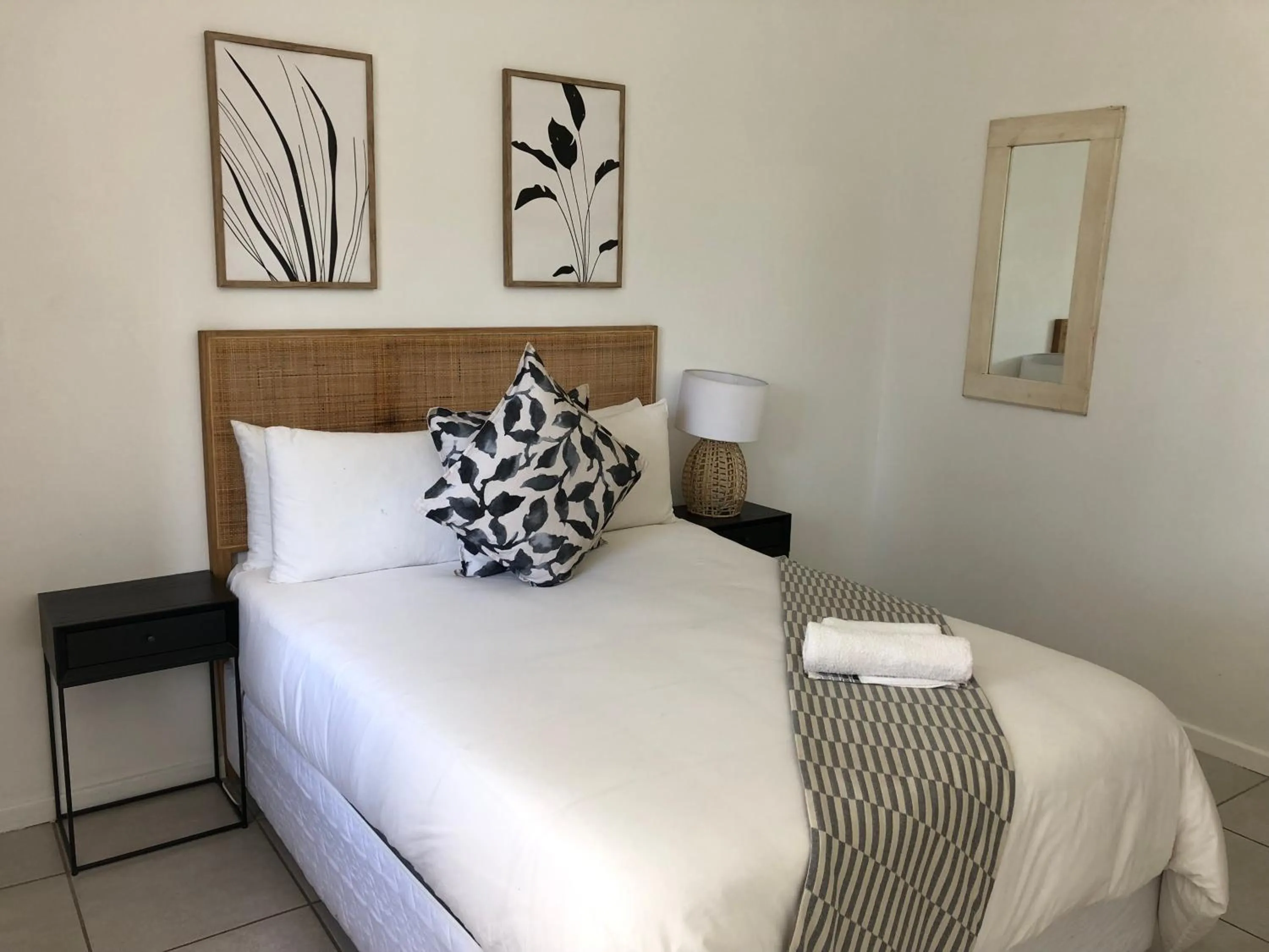 Bed in Bluebanana Lodge