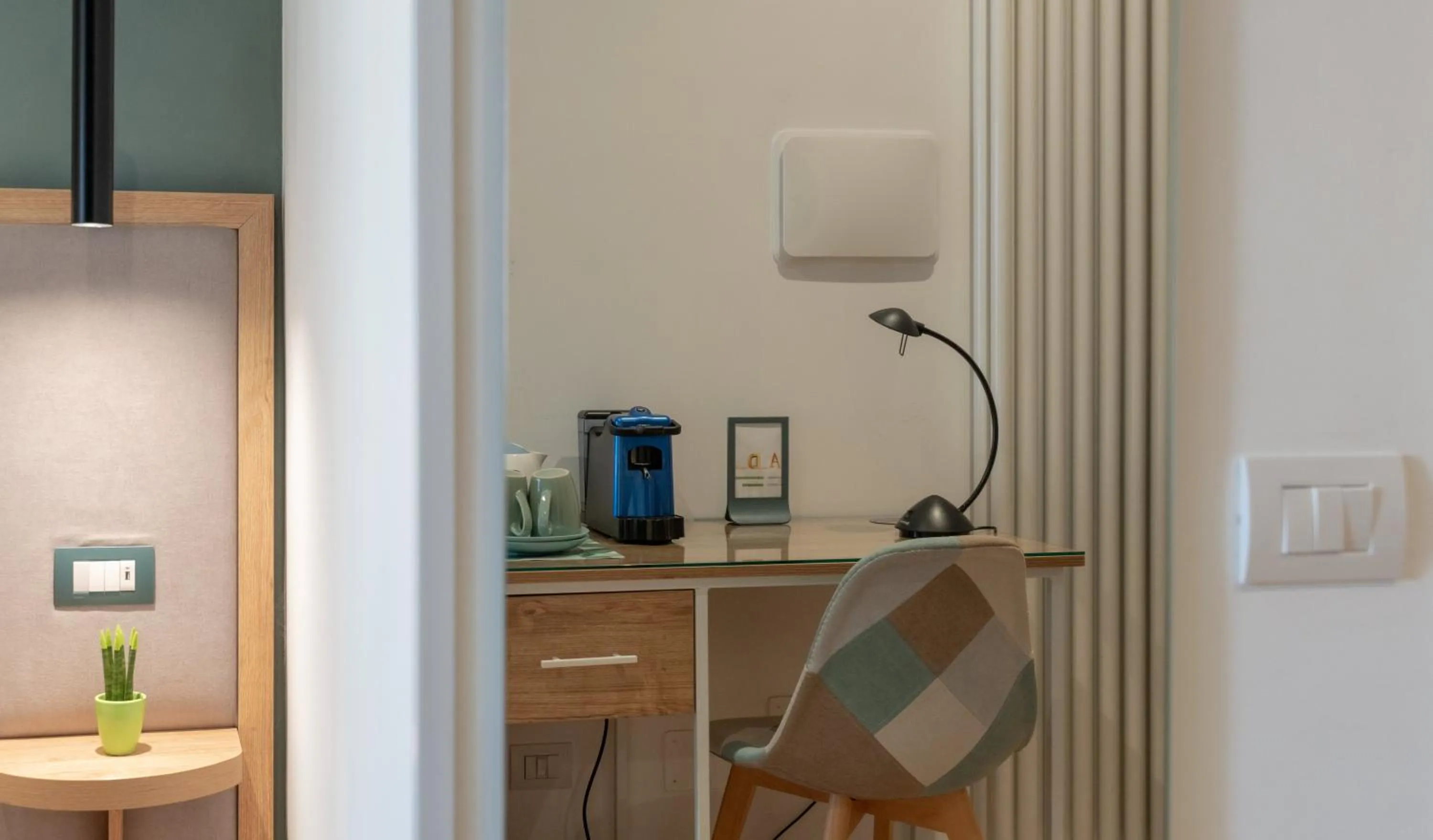 hair dresser in B&B Amadema