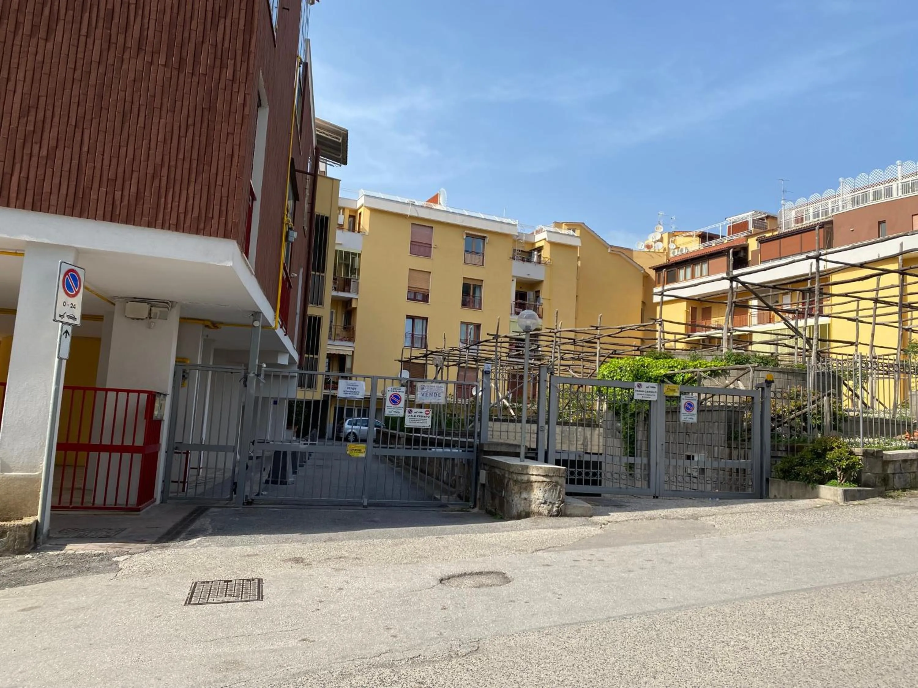 Property building in B&B Amadema