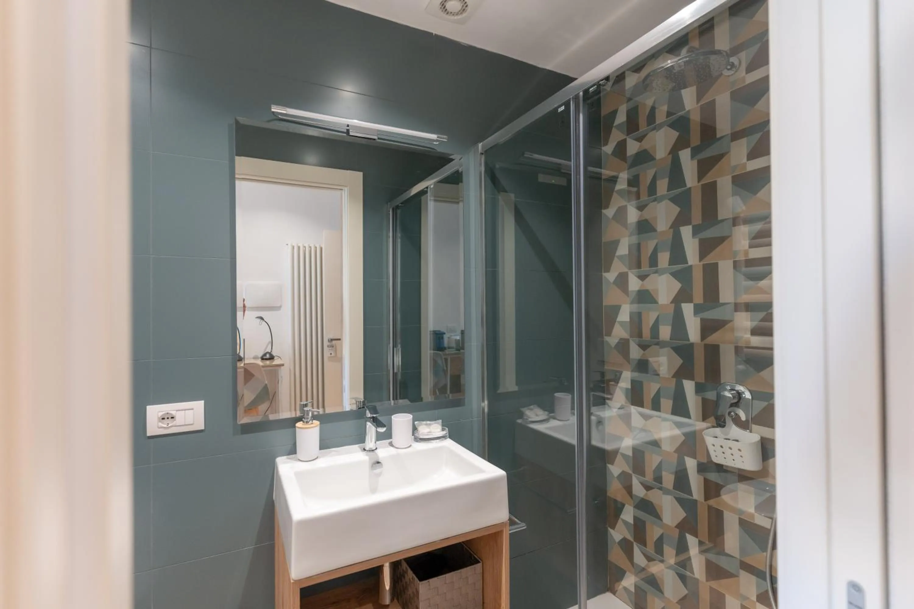 Shower in B&B Amadema