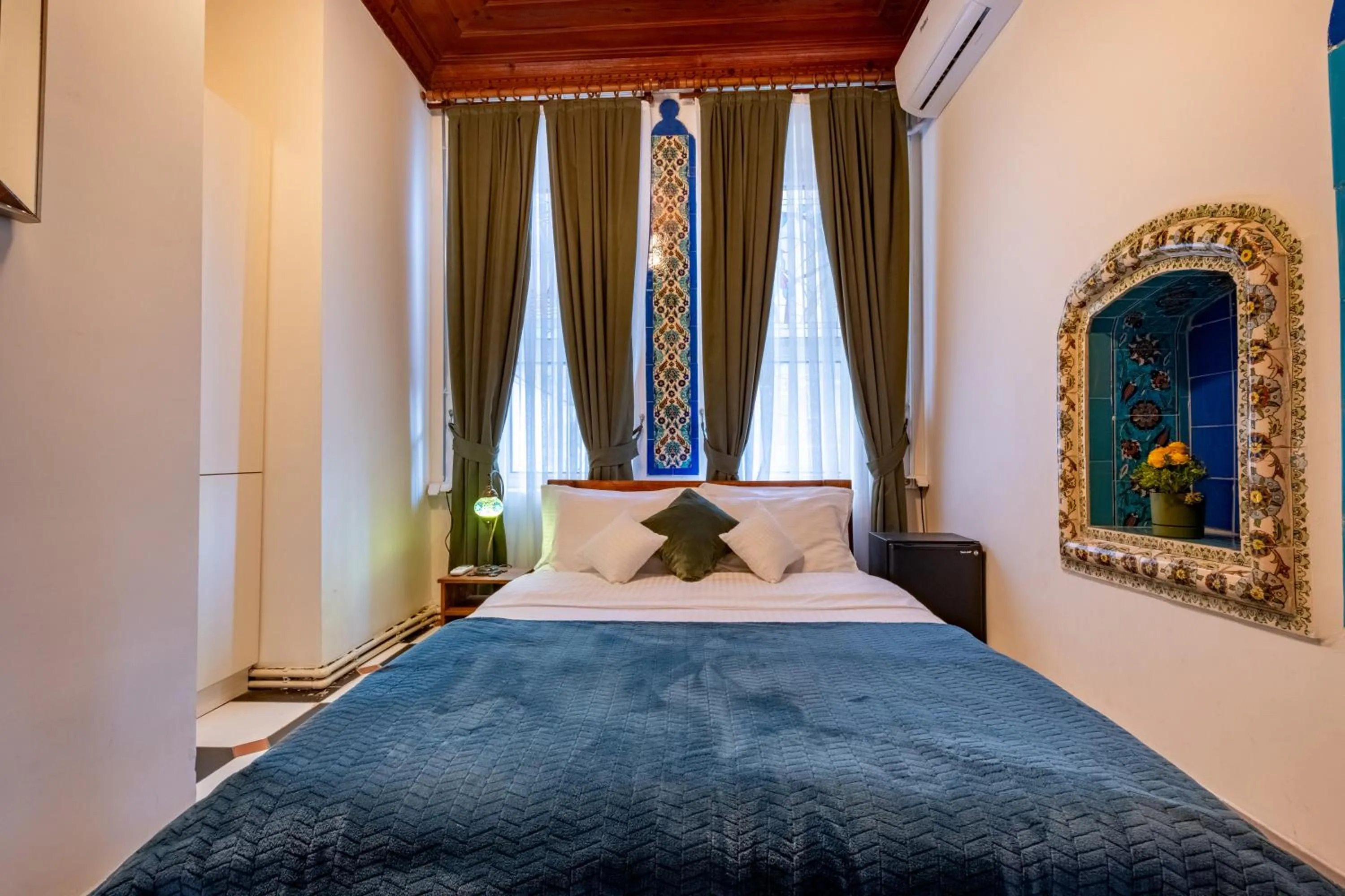 Bed in Nevalist Hotel