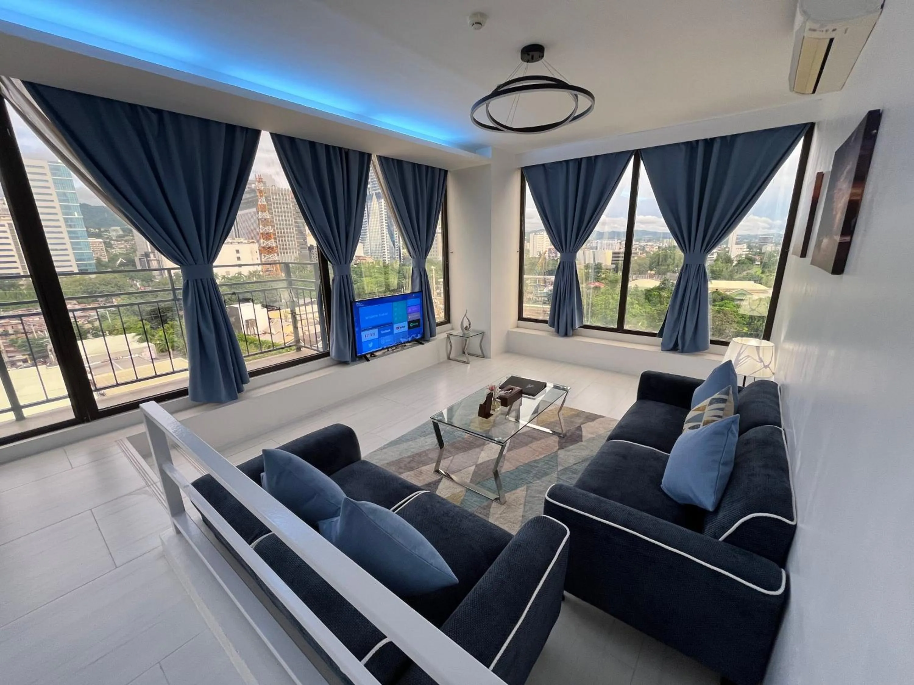 Living room in 88th Avenue