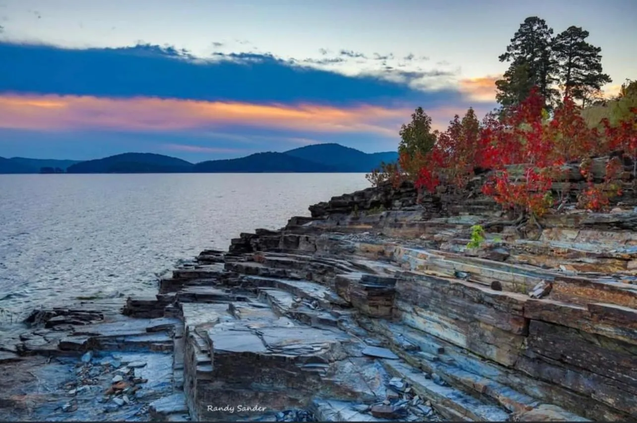 Sunset in Knotty and Nice Luxury Cabin