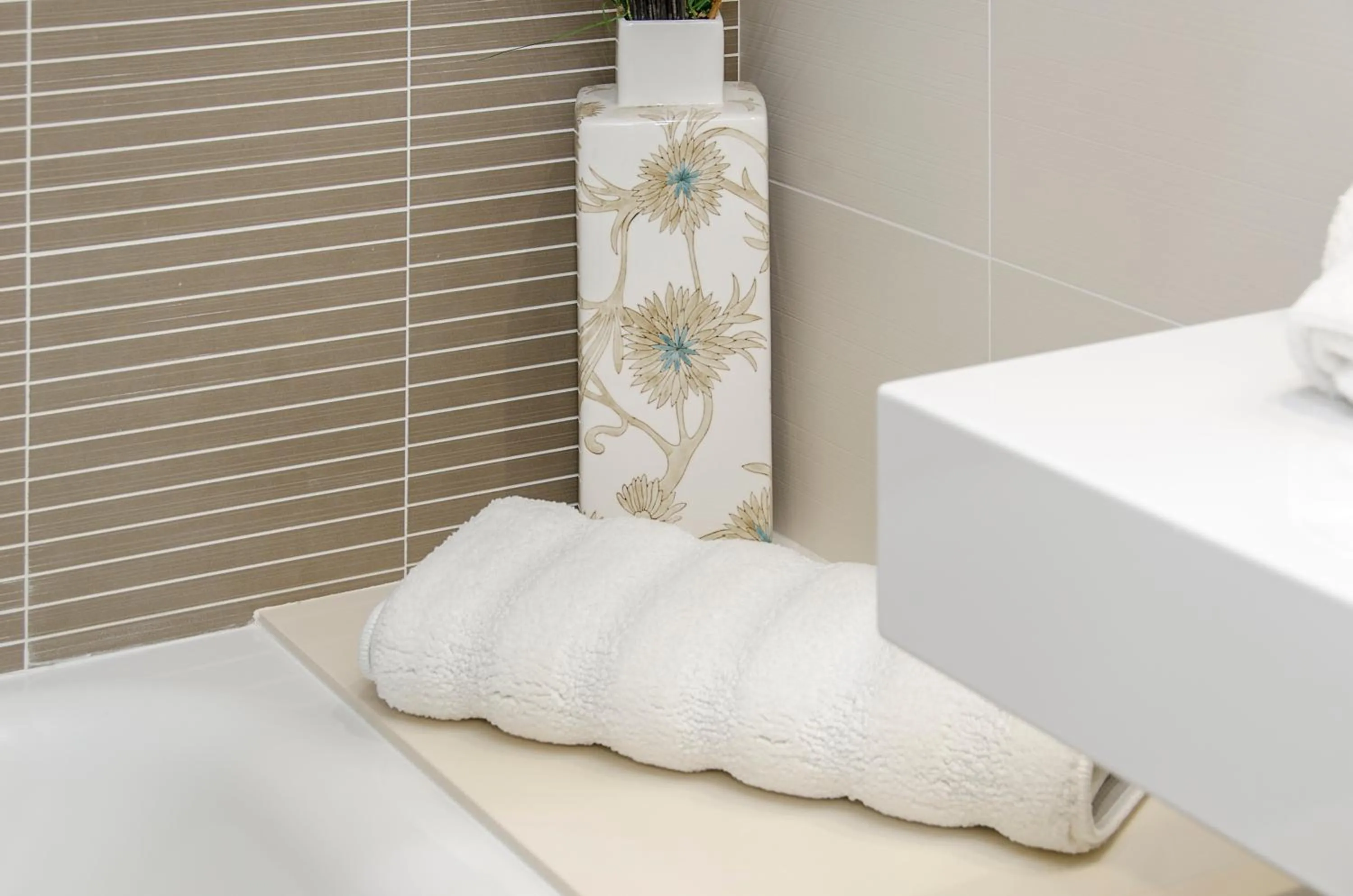 Bed in Sitges Spaces Garden Paradise 3 bedroom, 3 bathroom, huge PRIVATE garden-terrace, pool- sleeps up to 8