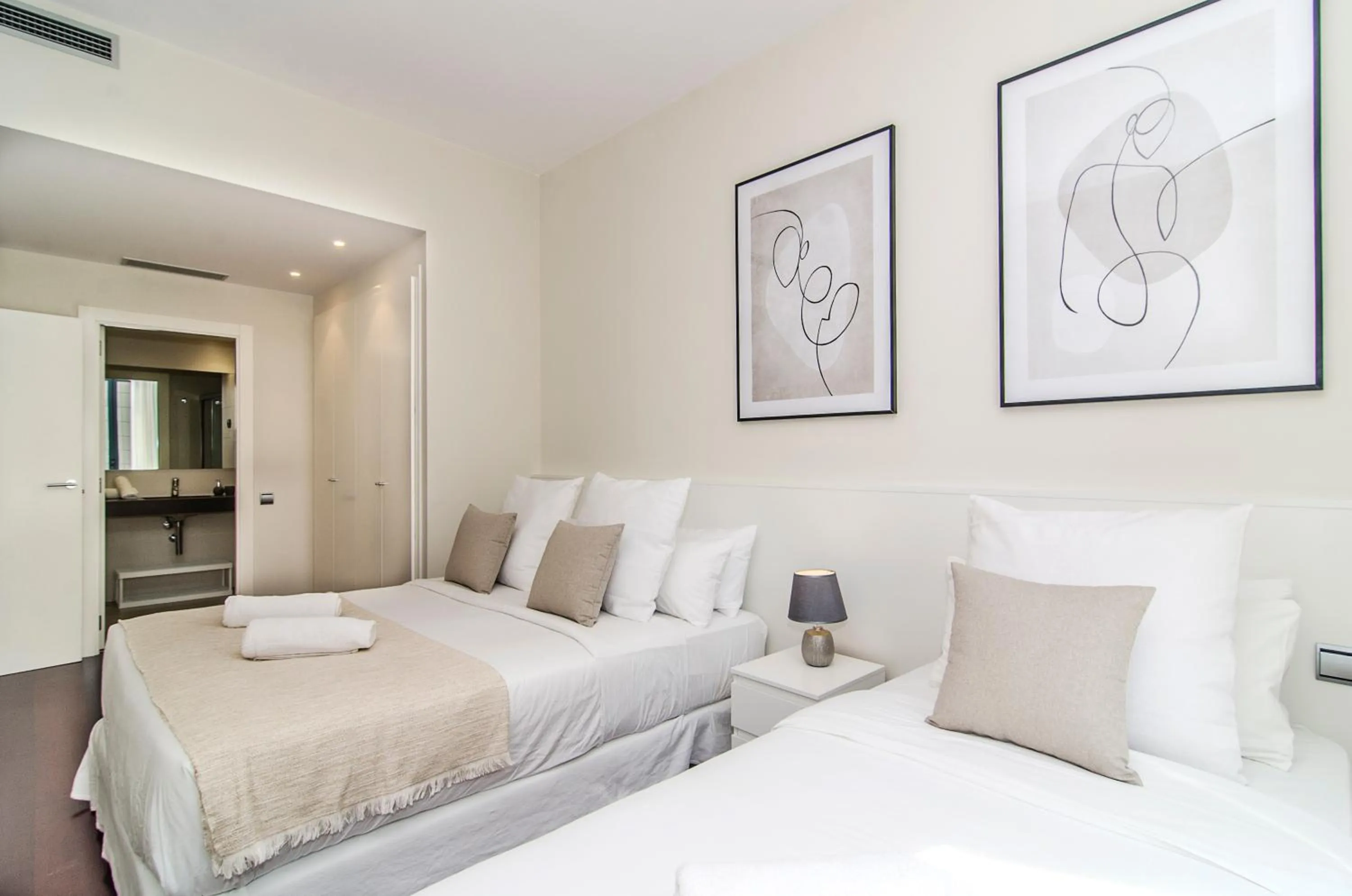 Bed in Sitges Spaces Garden Paradise 3 bedroom, 3 bathroom, huge PRIVATE garden-terrace, pool- sleeps up to 8