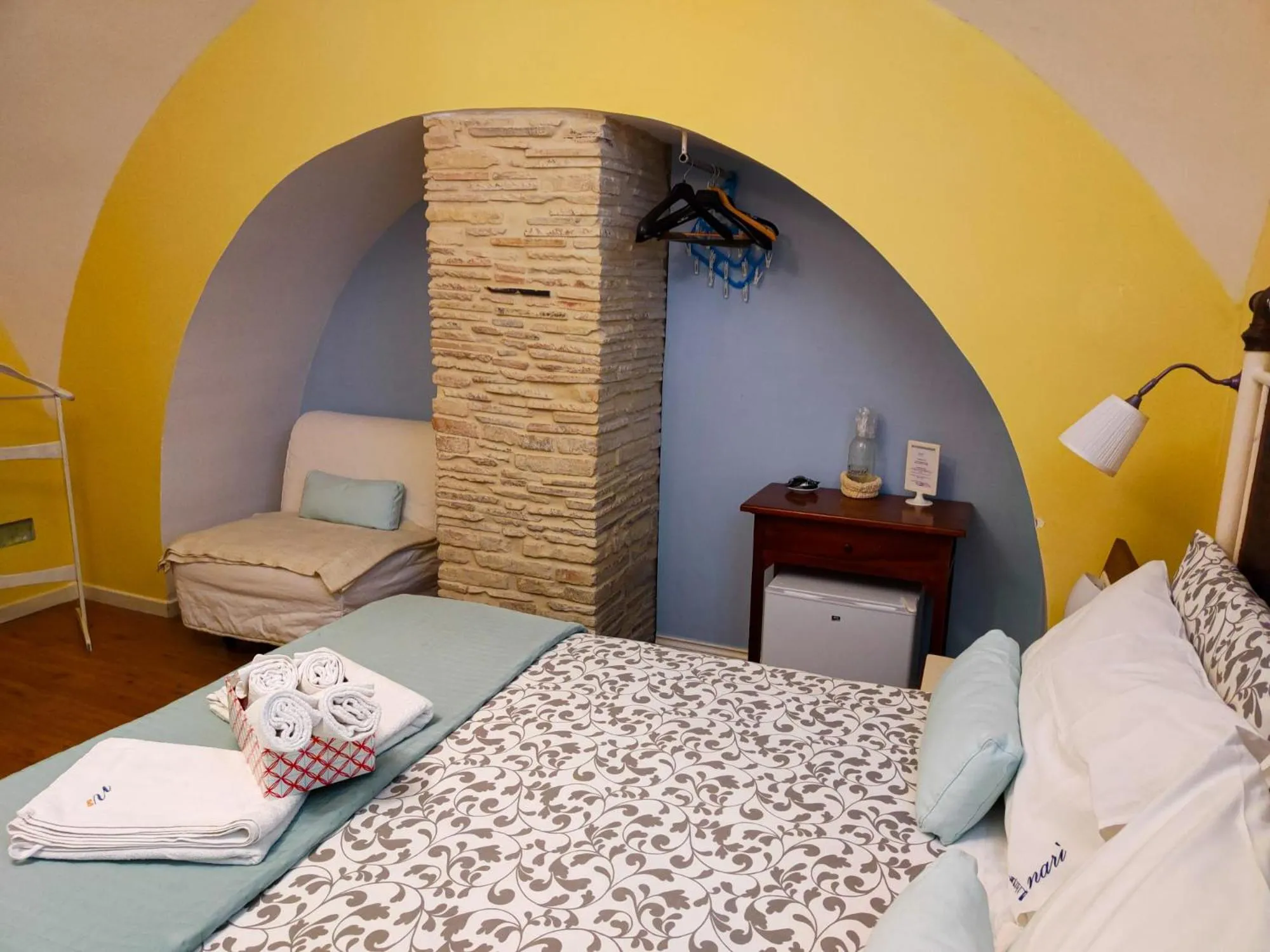 Restaurant/places to eat in Narì Bed&Breakfast