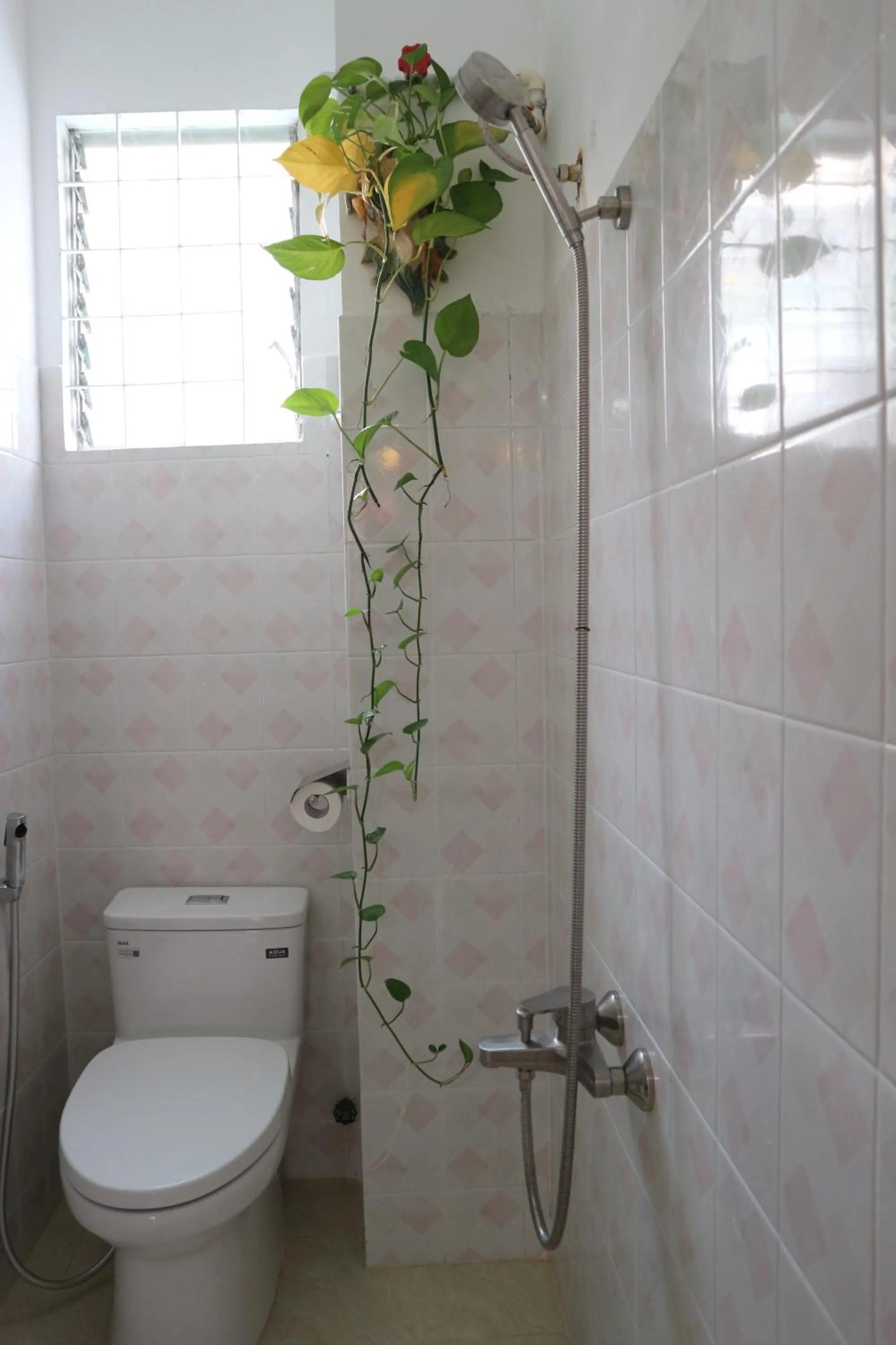 Bathroom in Loan Võ hostel