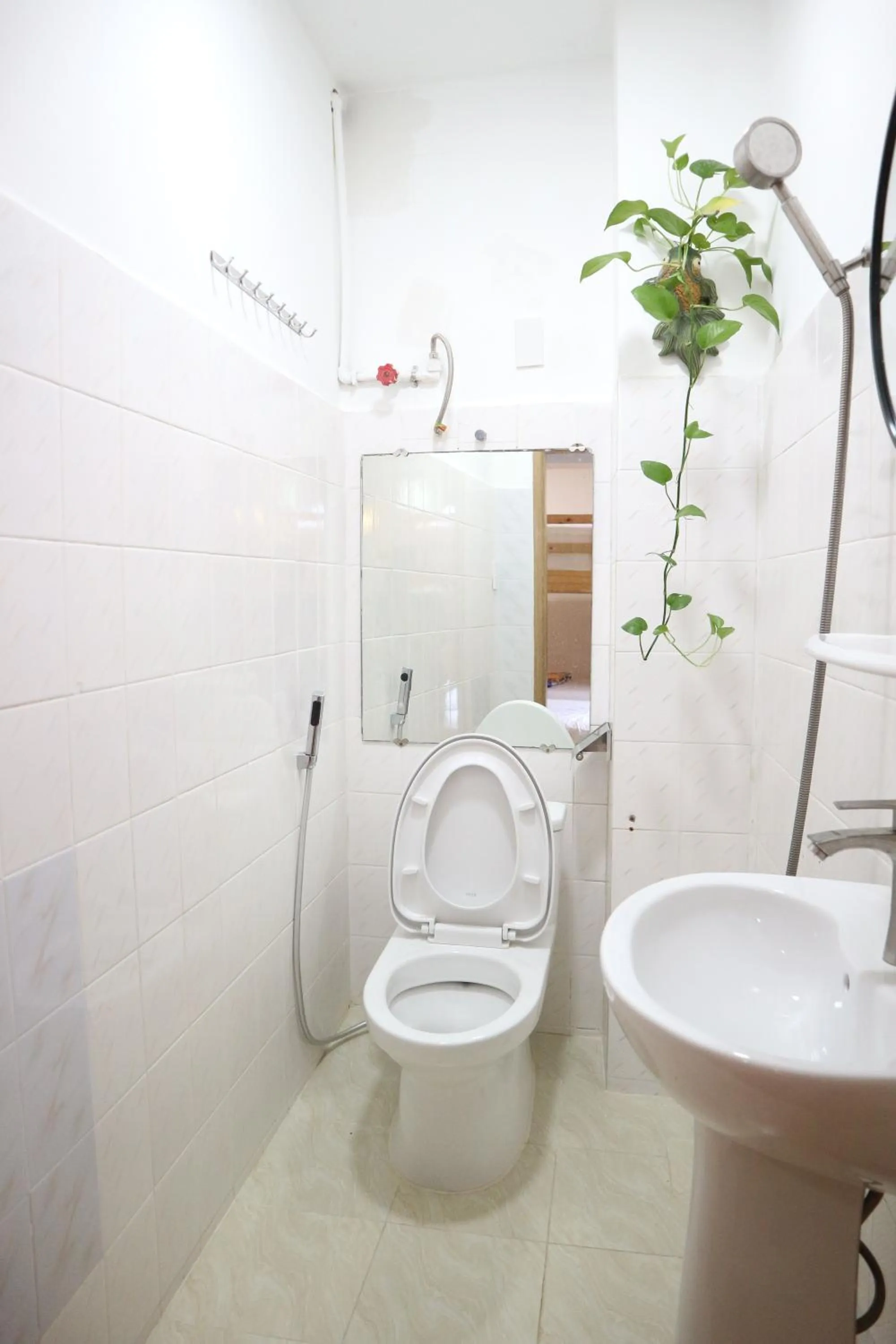 Bathroom in Loan Võ hostel