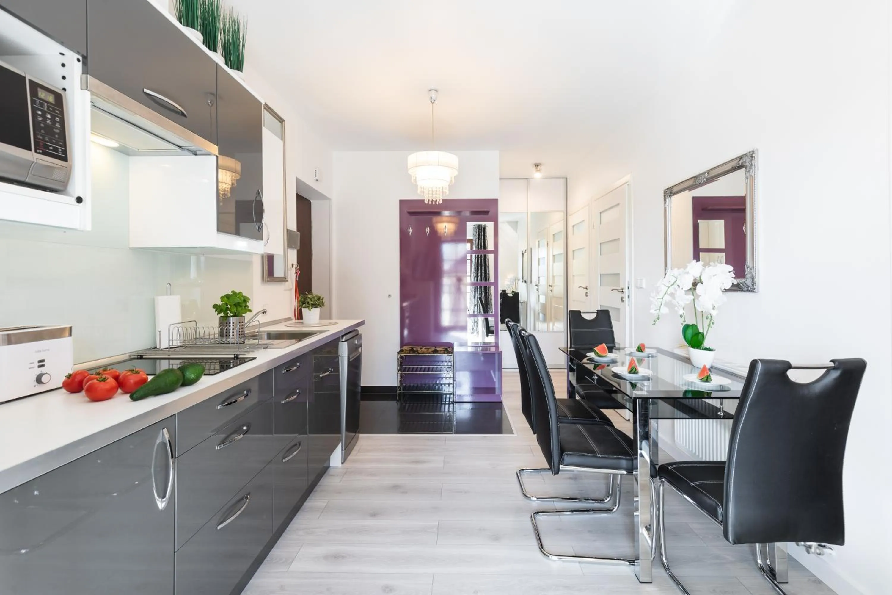 Kitchen or kitchenette in ApartHost Rezydencja Sienkiewicza