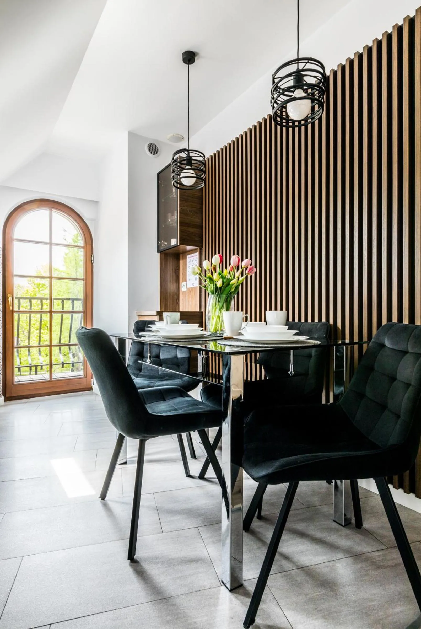 Dining area in ApartHost Rezydencja Sienkiewicza