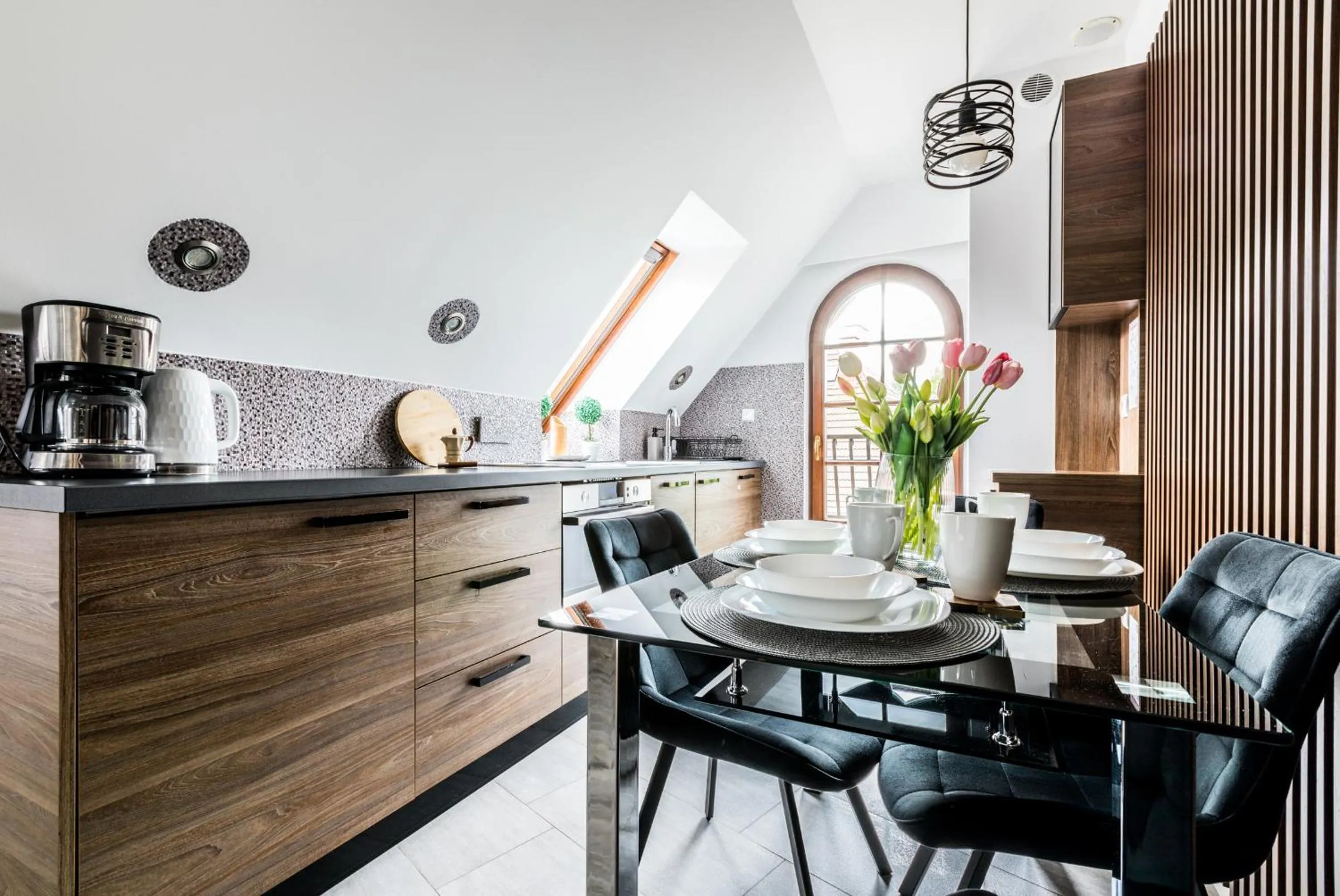 Dining area in ApartHost Rezydencja Sienkiewicza