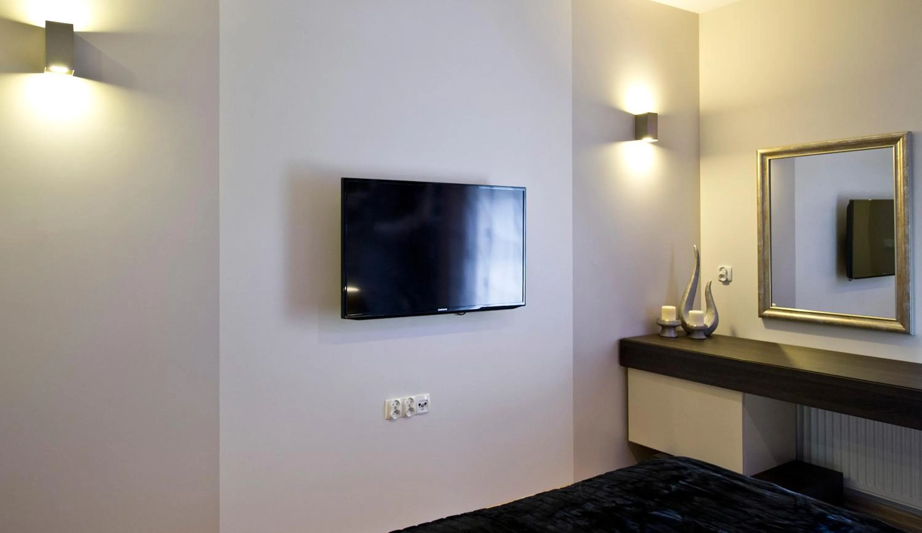 TV and multimedia in ApartHost Rezydencja Sienkiewicza