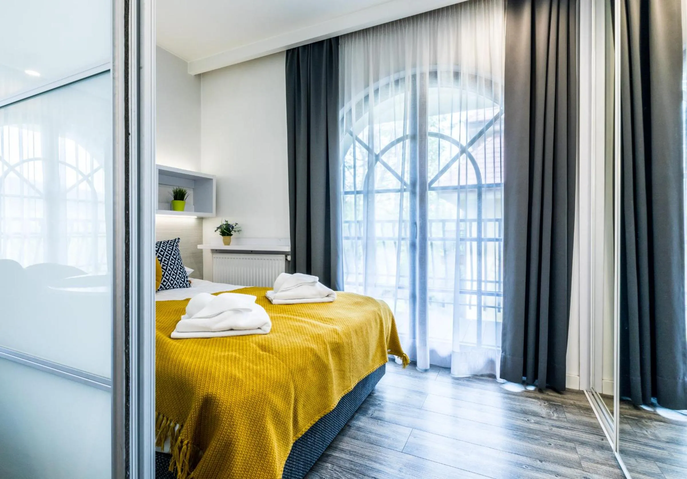 Bedroom, Bed in ApartHost Rezydencja Sienkiewicza