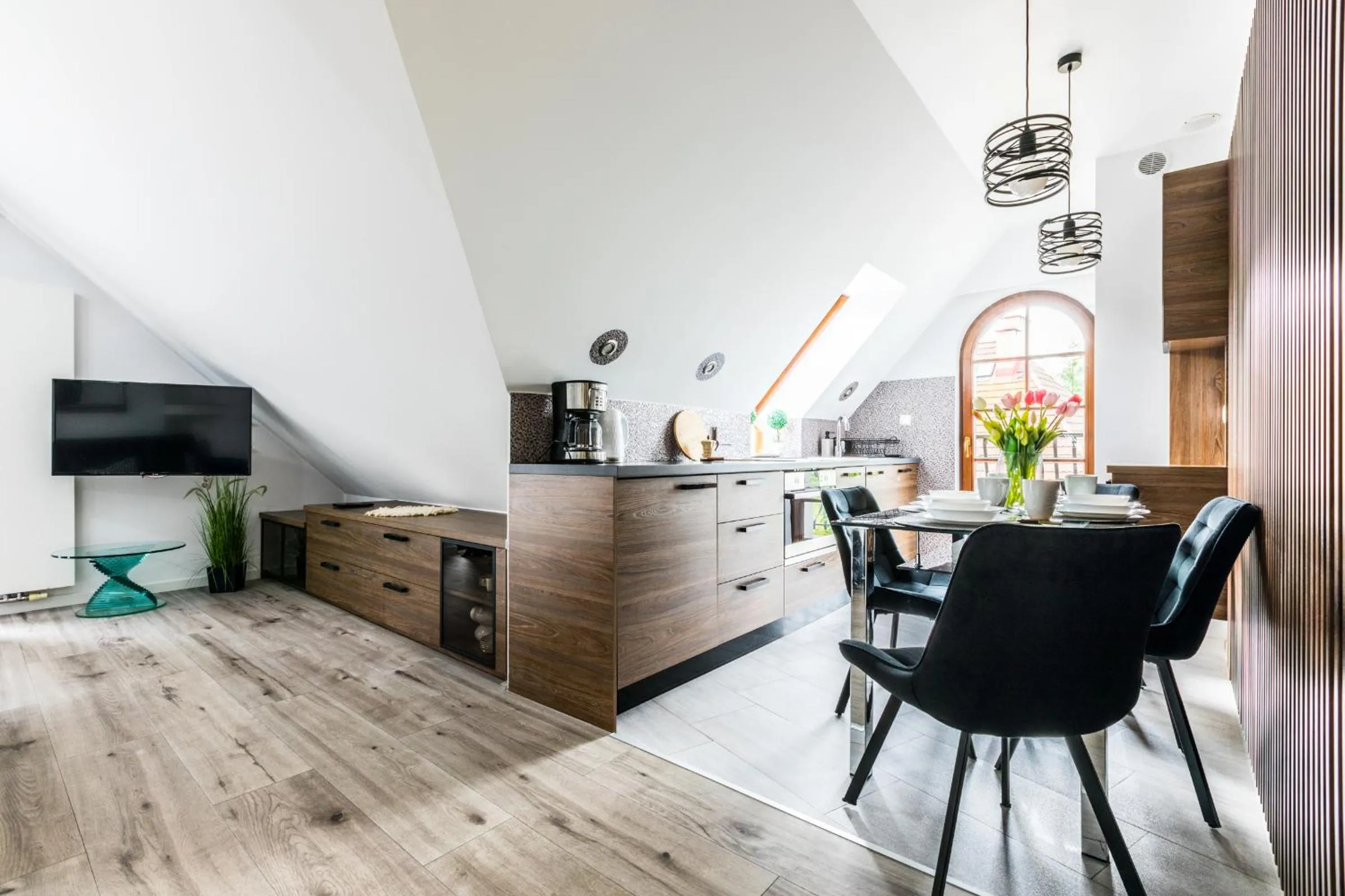 Dining area in ApartHost Rezydencja Sienkiewicza