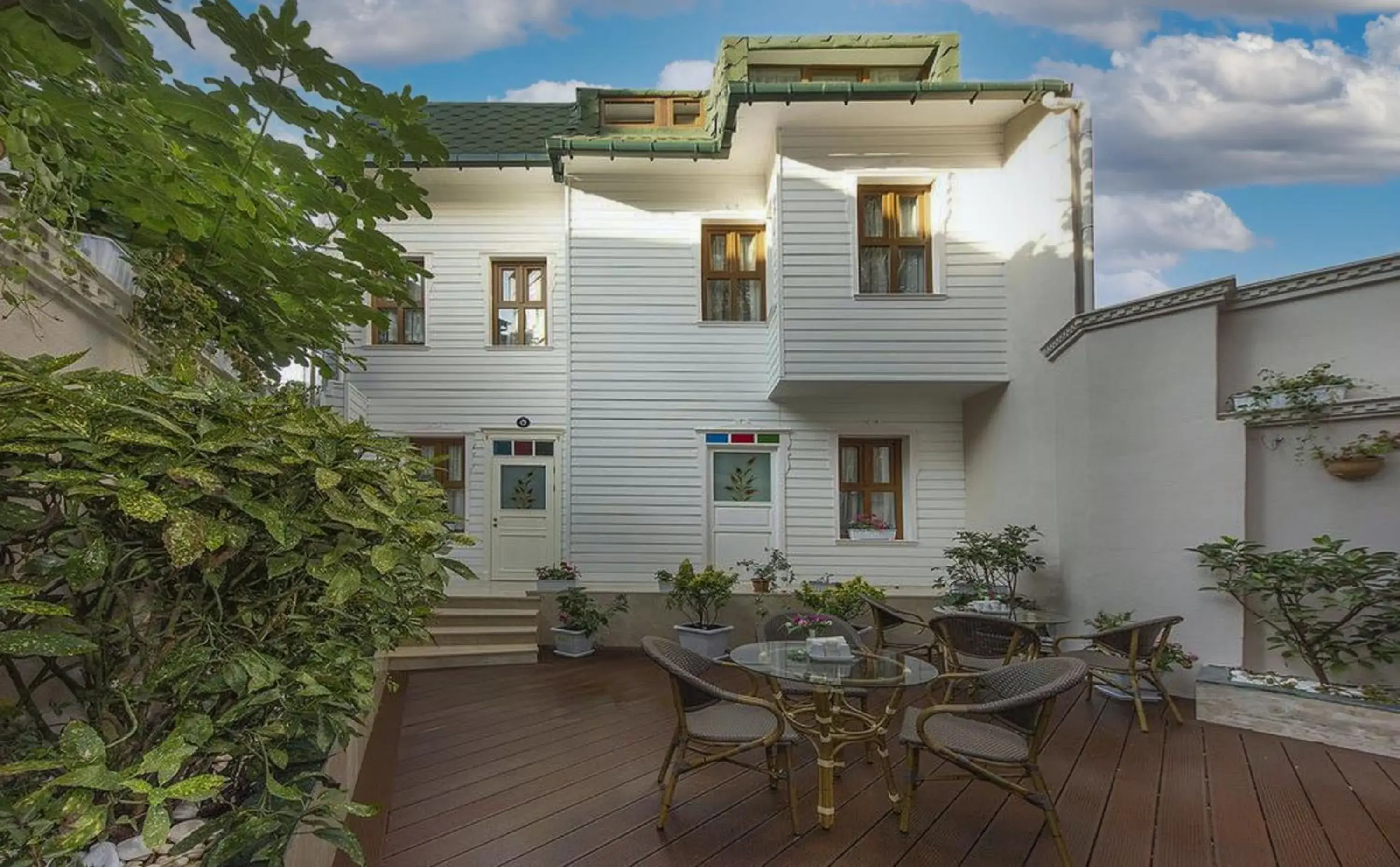 Property building in Villa Paradiso Hotel & Spa Property building in Villa Paradiso Hotel & Spa