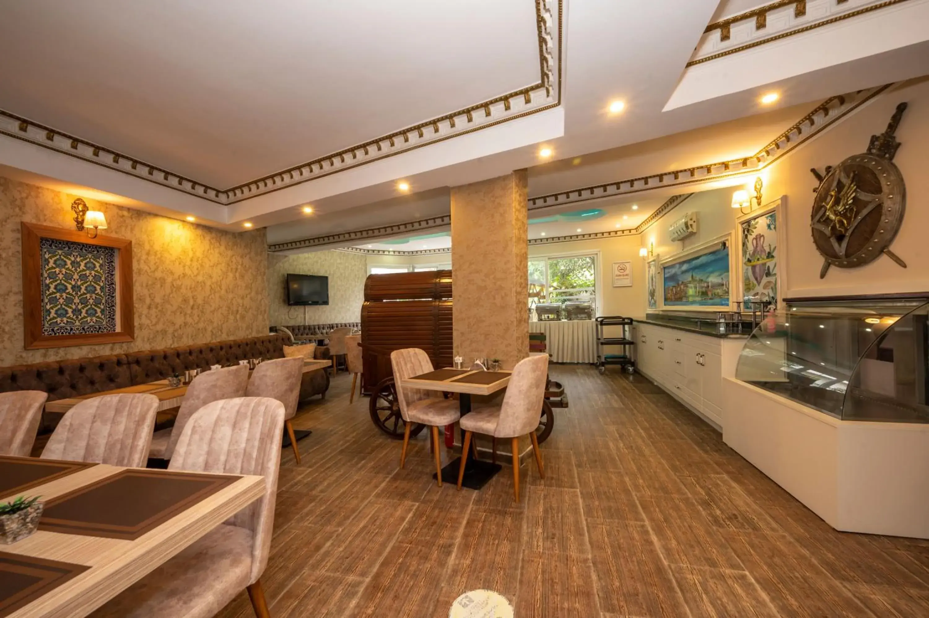 Restaurant/places to eat in Villa Paradiso Hotel & Spa Restaurant/places to eat in Villa Paradiso Hotel & Spa