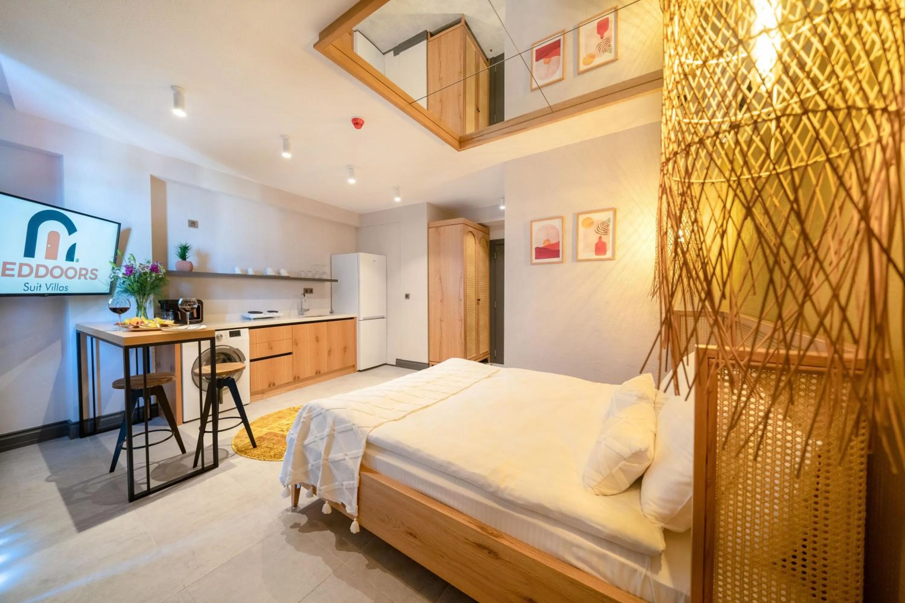 Photo of the whole room in Reddoors Suites Sea View