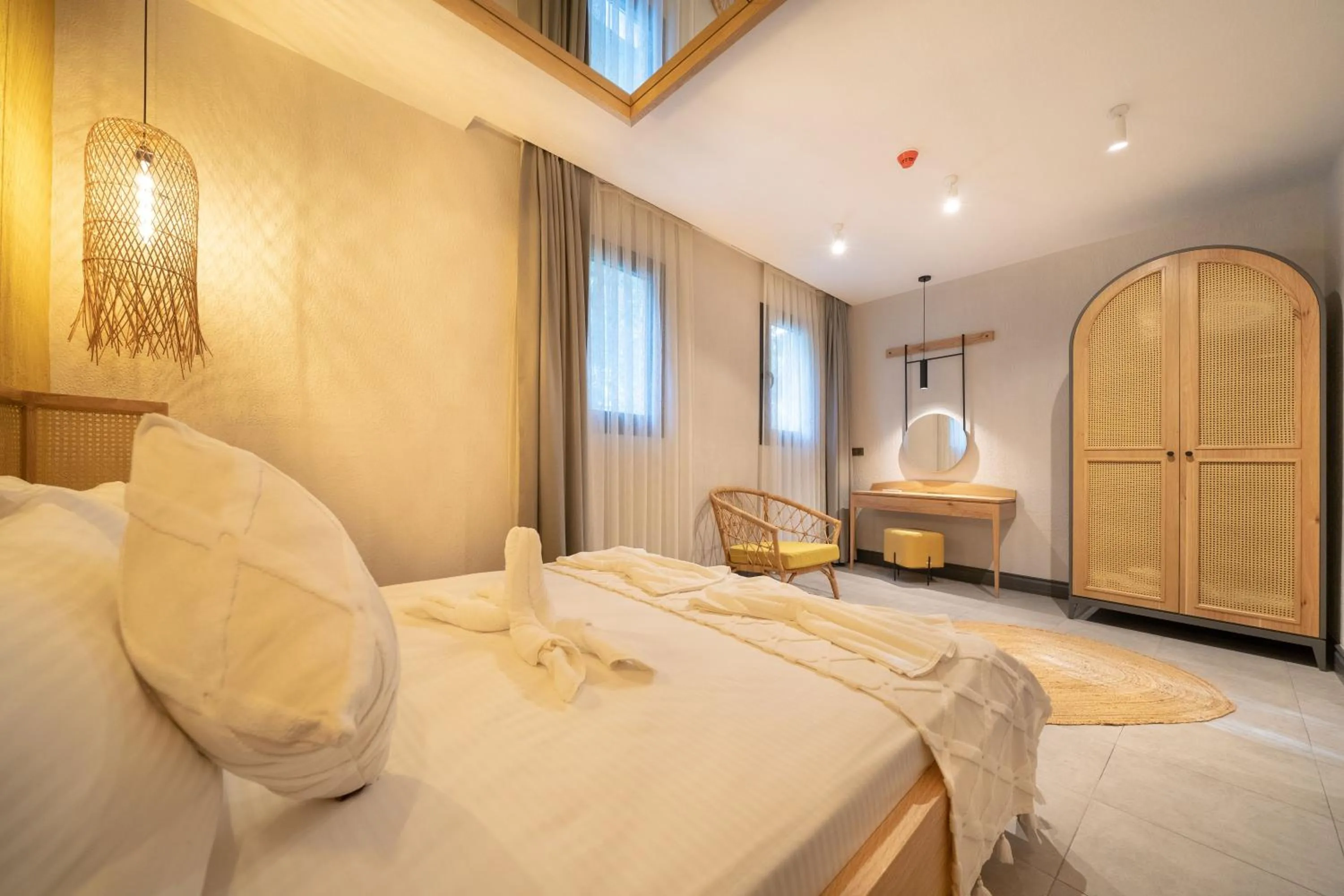 Bedroom in Reddoors Suites Sea View