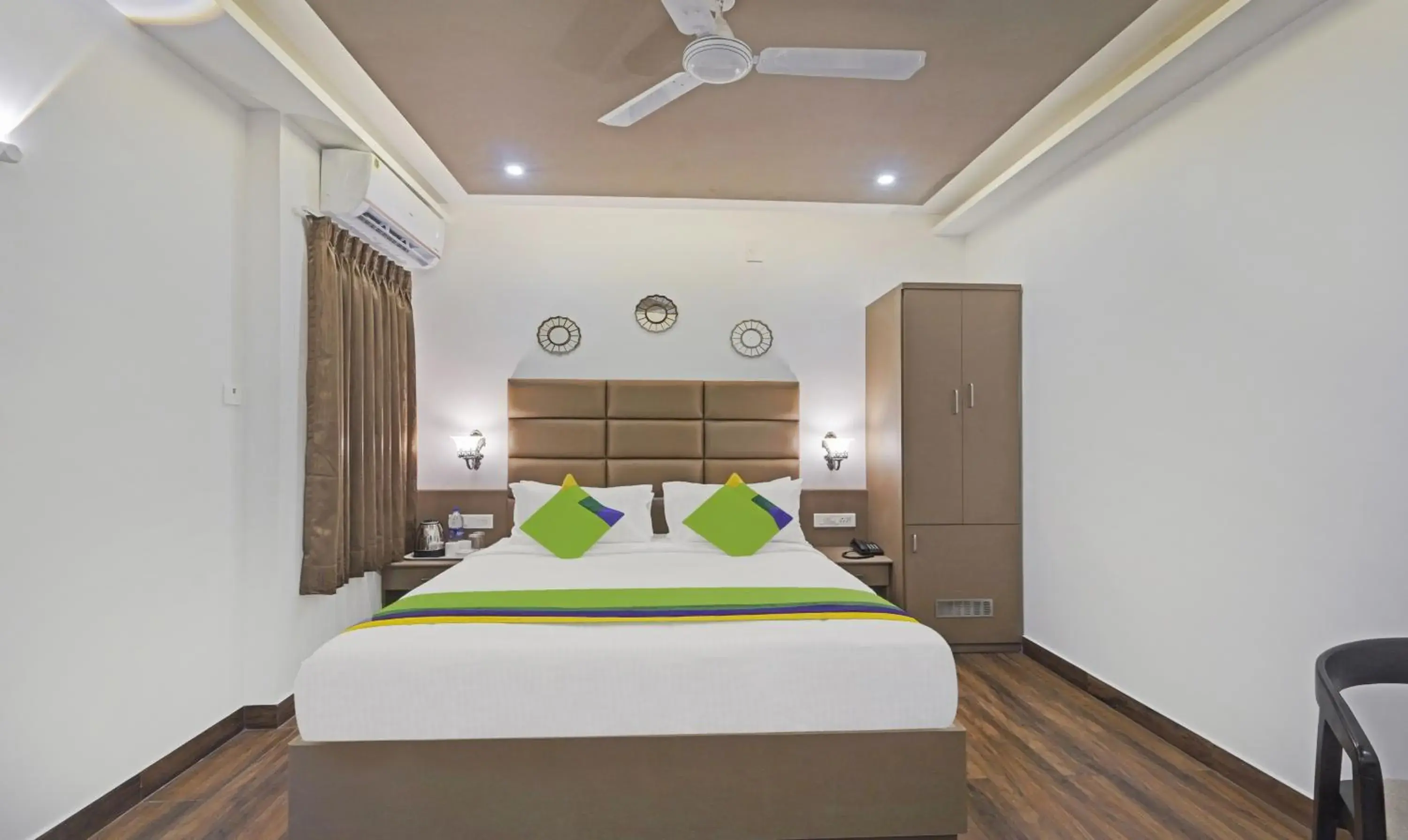 Bed in Treebo Premium Raffis' Andalusia Bay Way Bed in Treebo Premium Raffis' Andalusia Bay Way