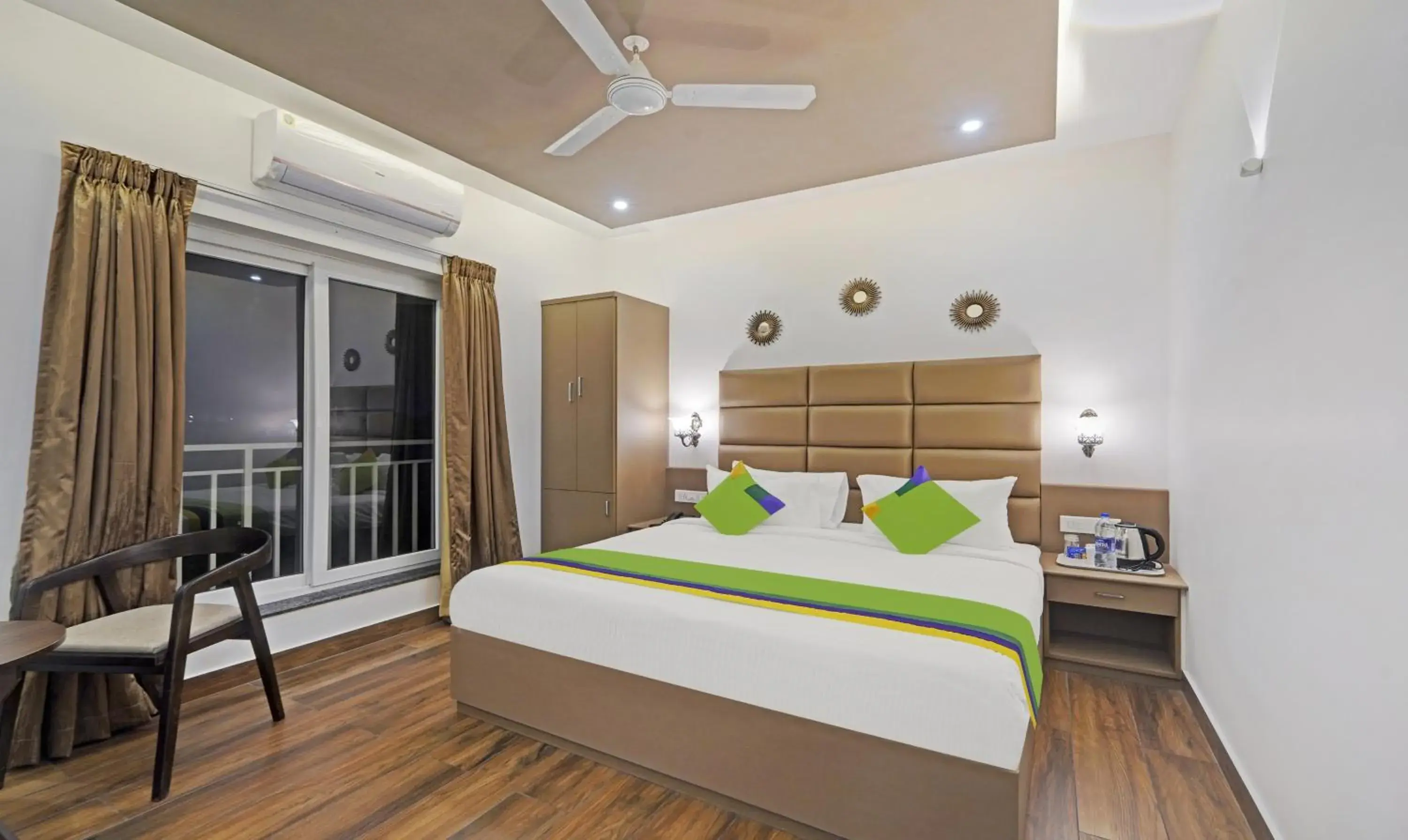 Bed in Treebo Premium Raffis' Andalusia Bay Way Bed in Treebo Premium Raffis' Andalusia Bay Way
