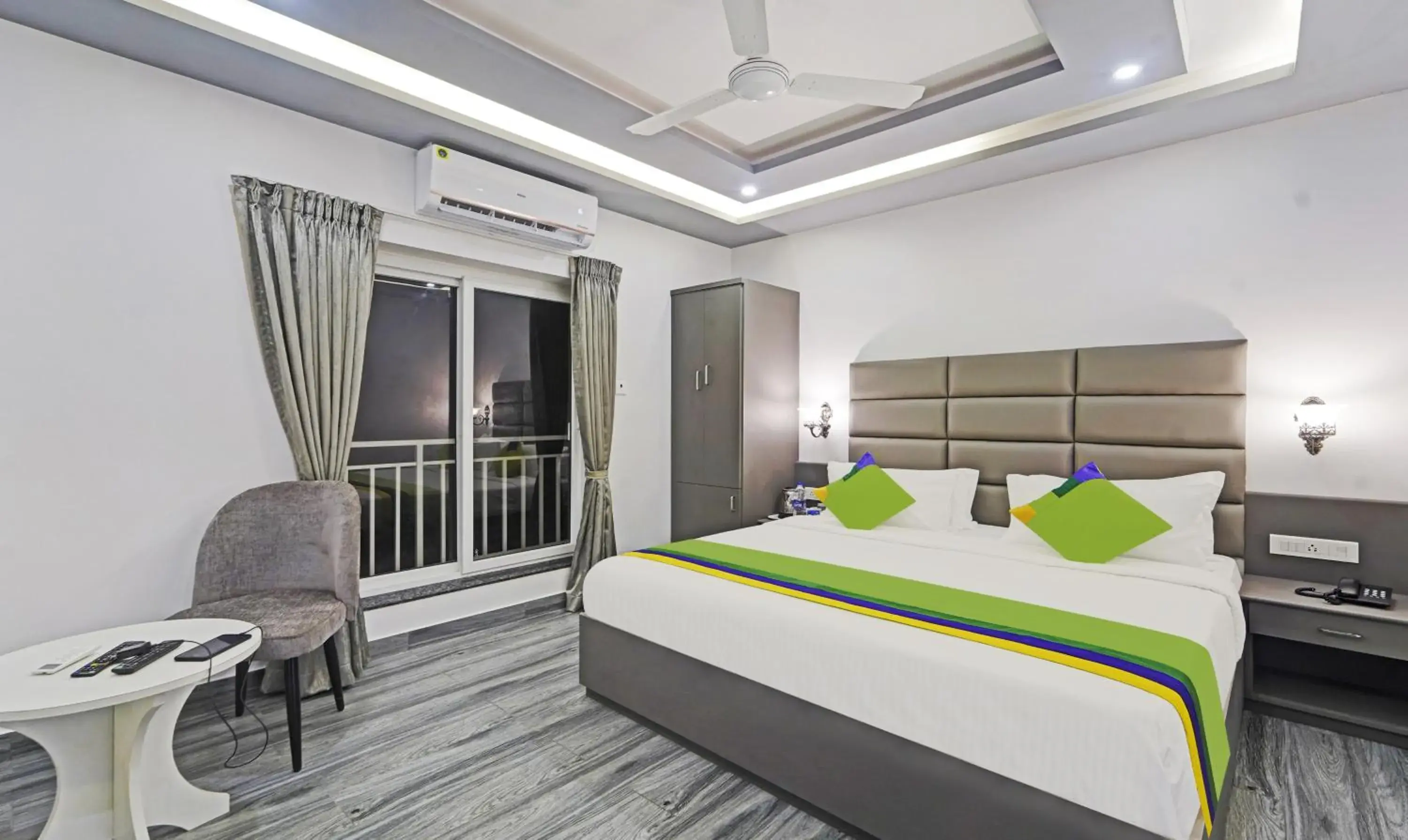 Bed in Treebo Premium Raffis' Andalusia Bay Way Bed in Treebo Premium Raffis' Andalusia Bay Way