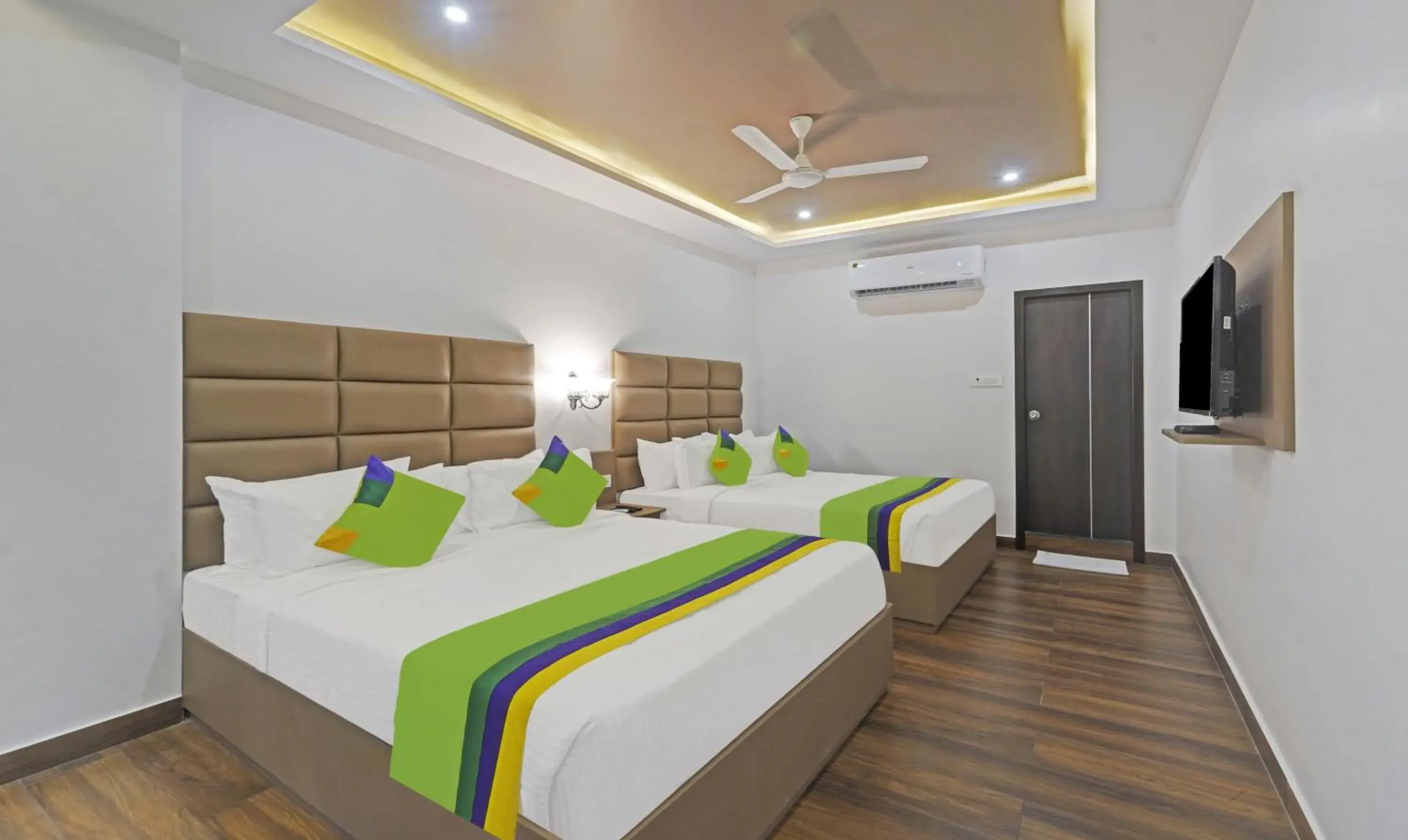 Bed in Treebo Premium Raffis' Andalusia Bay Way Bed in Treebo Premium Raffis' Andalusia Bay Way