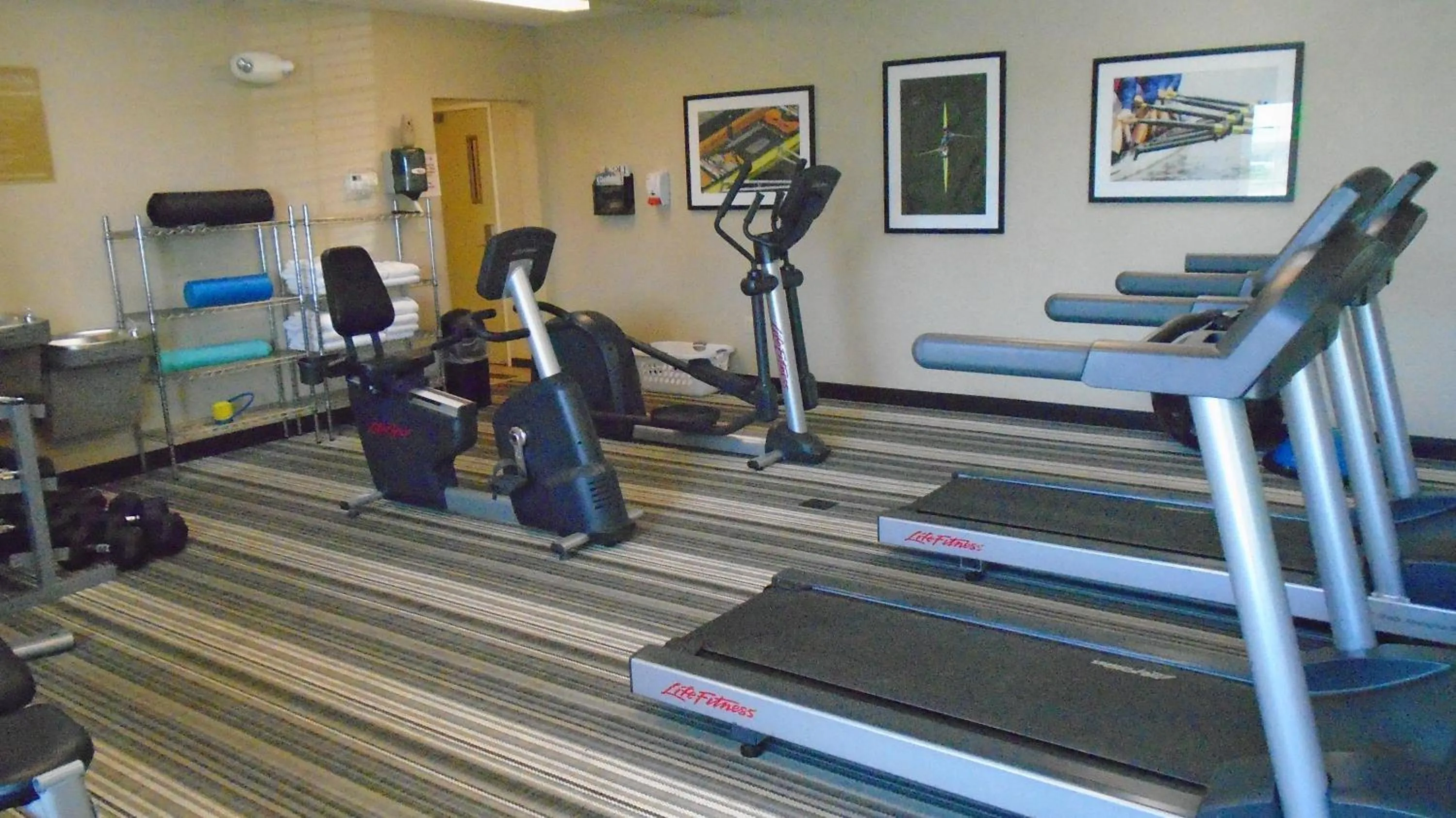 Fitness centre/facilities in Candlewood Suites Sidney by IHG