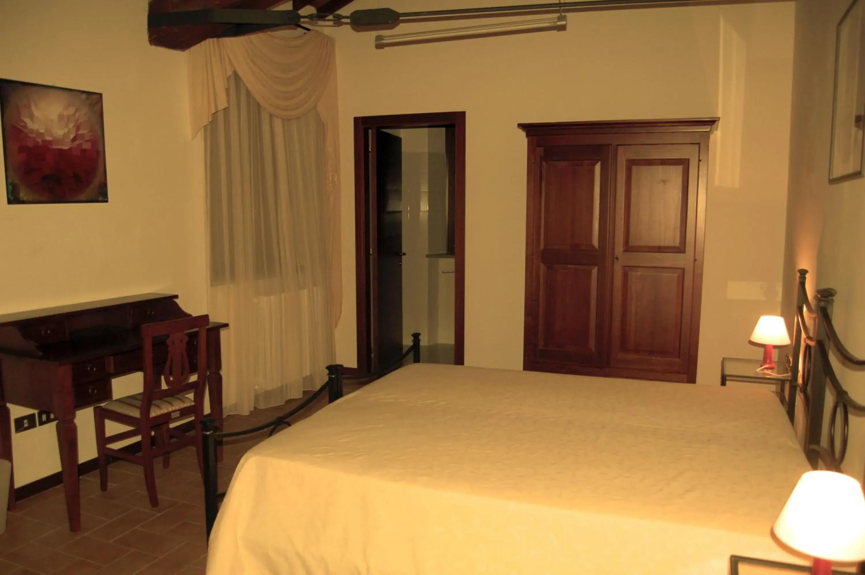 Double or Twin Room - single occupancy in Palazzo Bonfranceschi Double or Twin Room - single occupancy in Palazzo Bonfranceschi