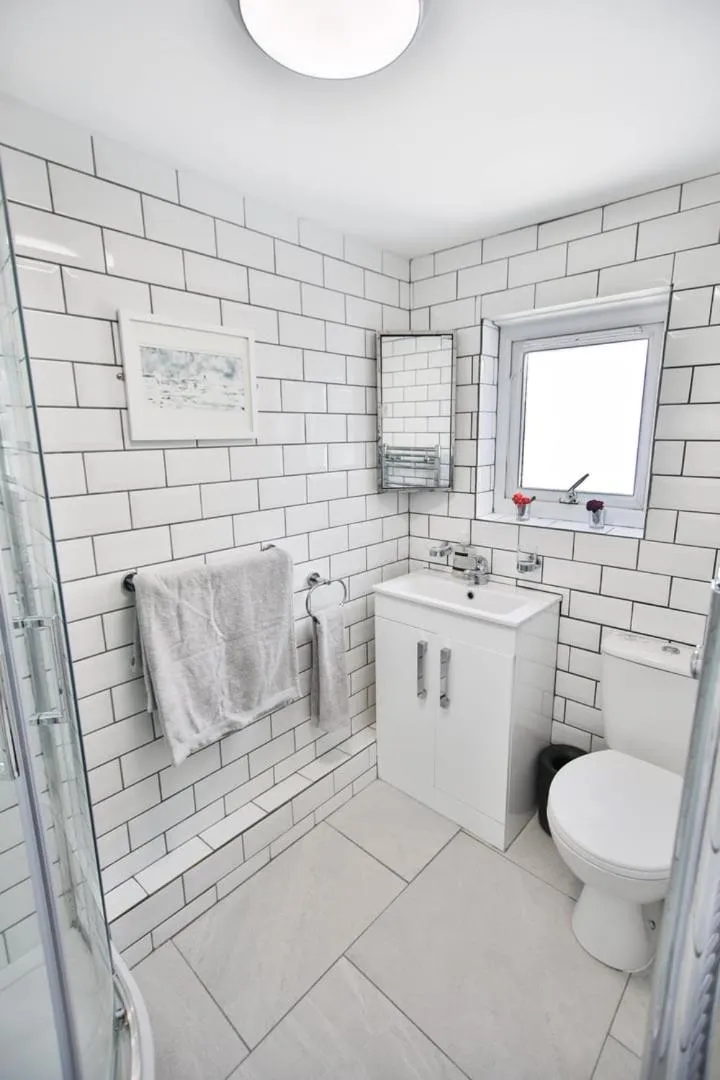 Bathroom in The Lookout - Hastings