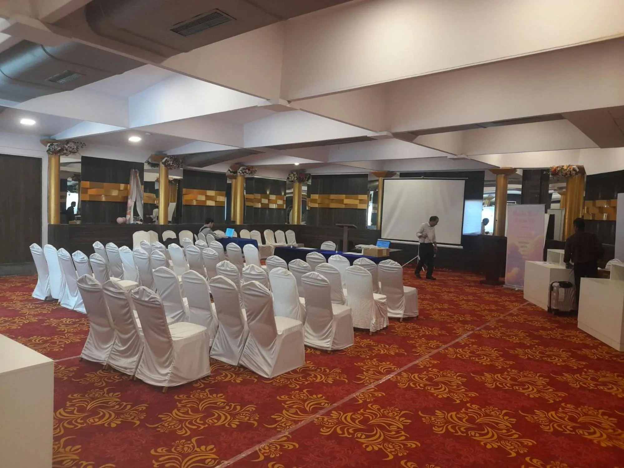 Banquet/Function facilities in Hotel Mumbai House Juhu, Santacruz West, Mumbai