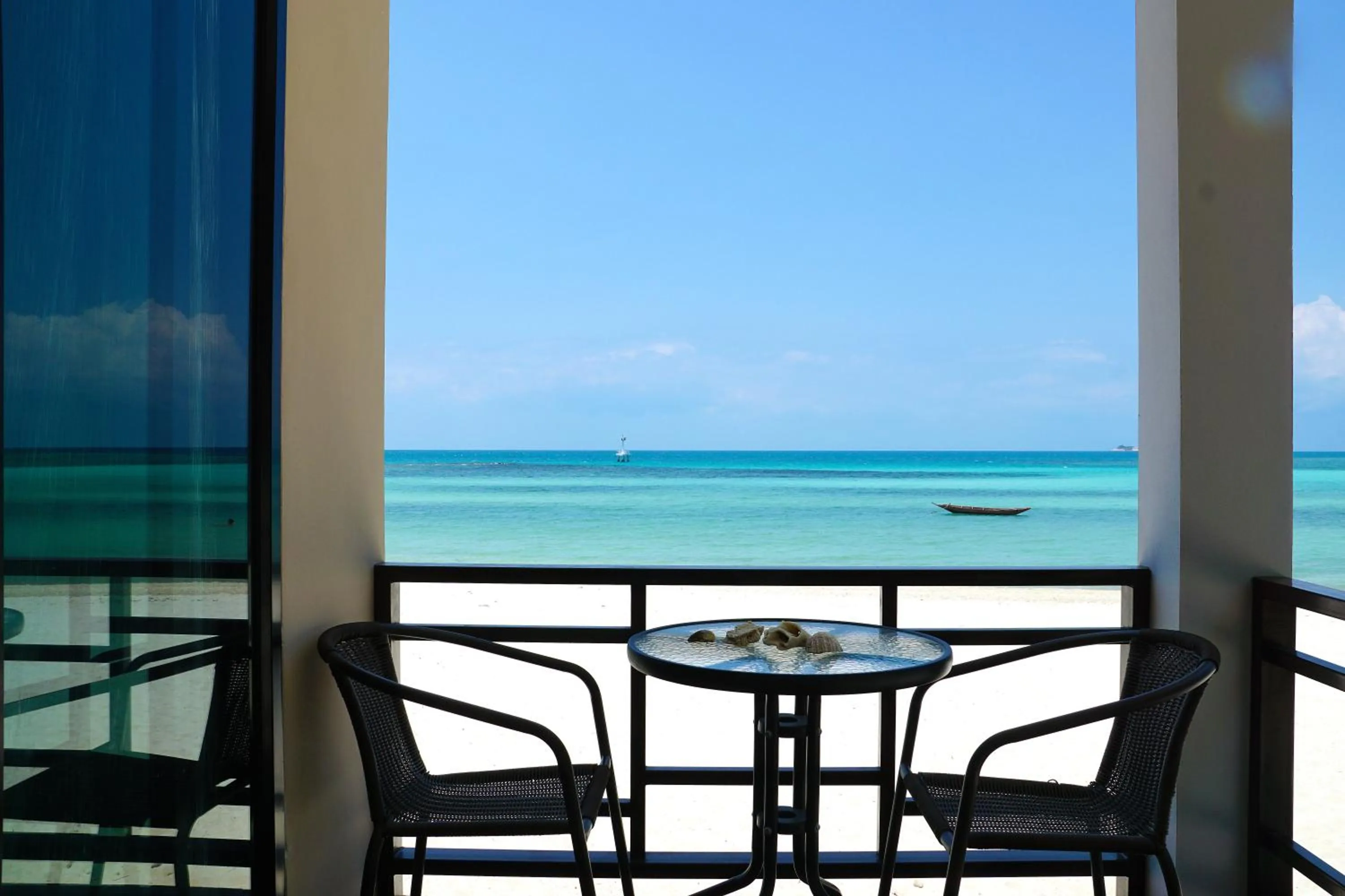 Day in Laemson Resort