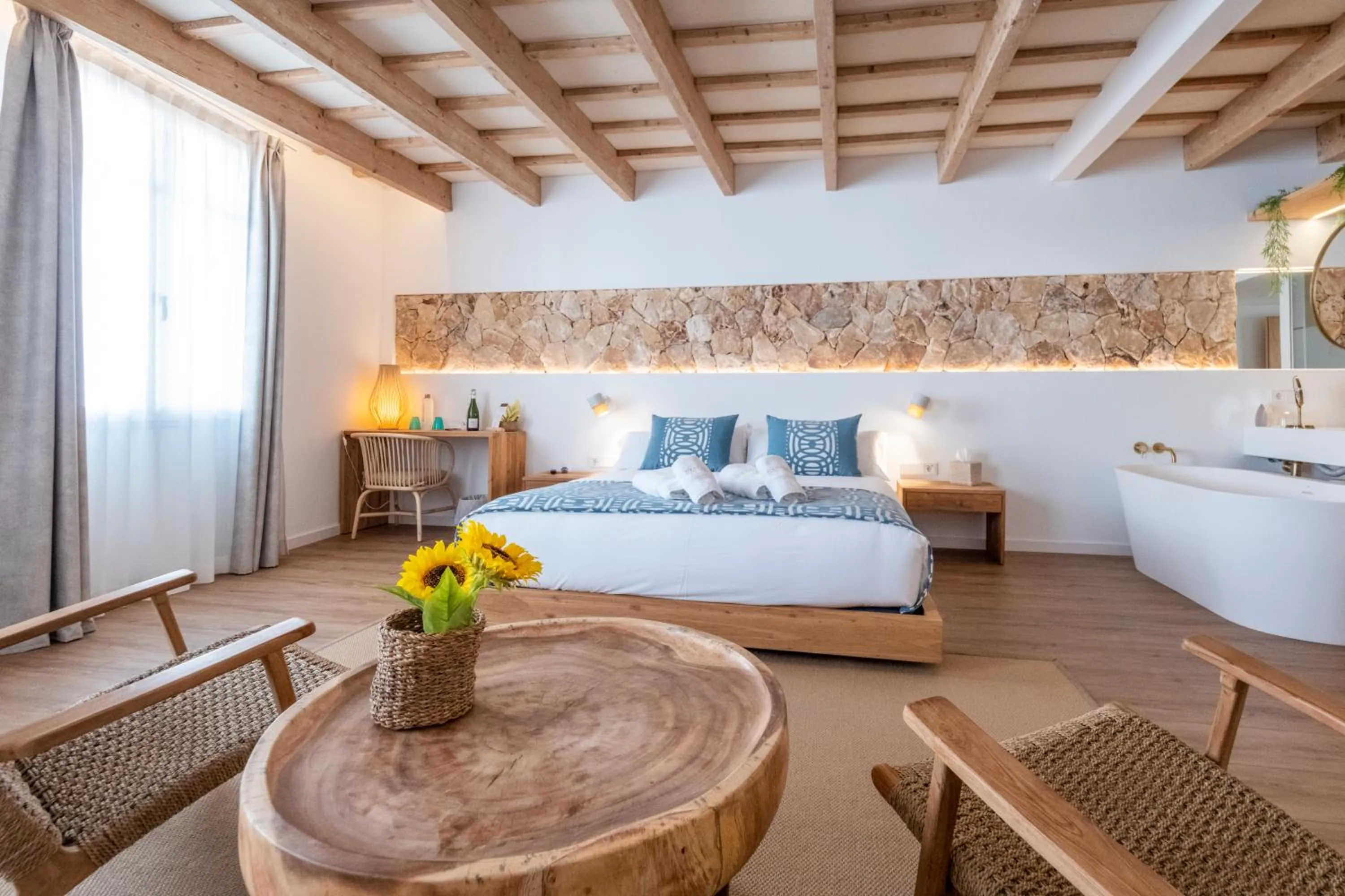 Bed in Hotel S'Antiga Adults Only